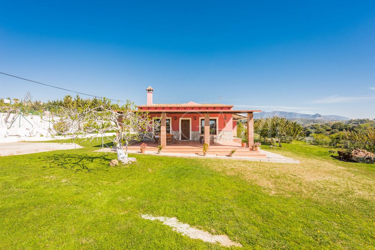 3 bedrooms Estepona villa for sale