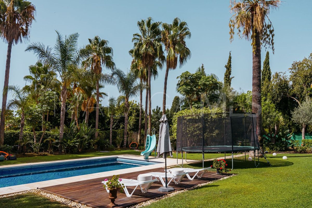 Villa for sale in Nagüeles