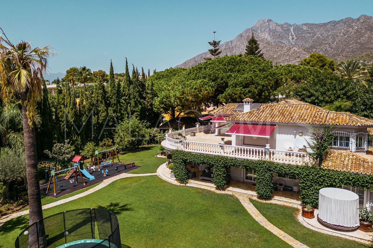 Villa for sale in Nagüeles