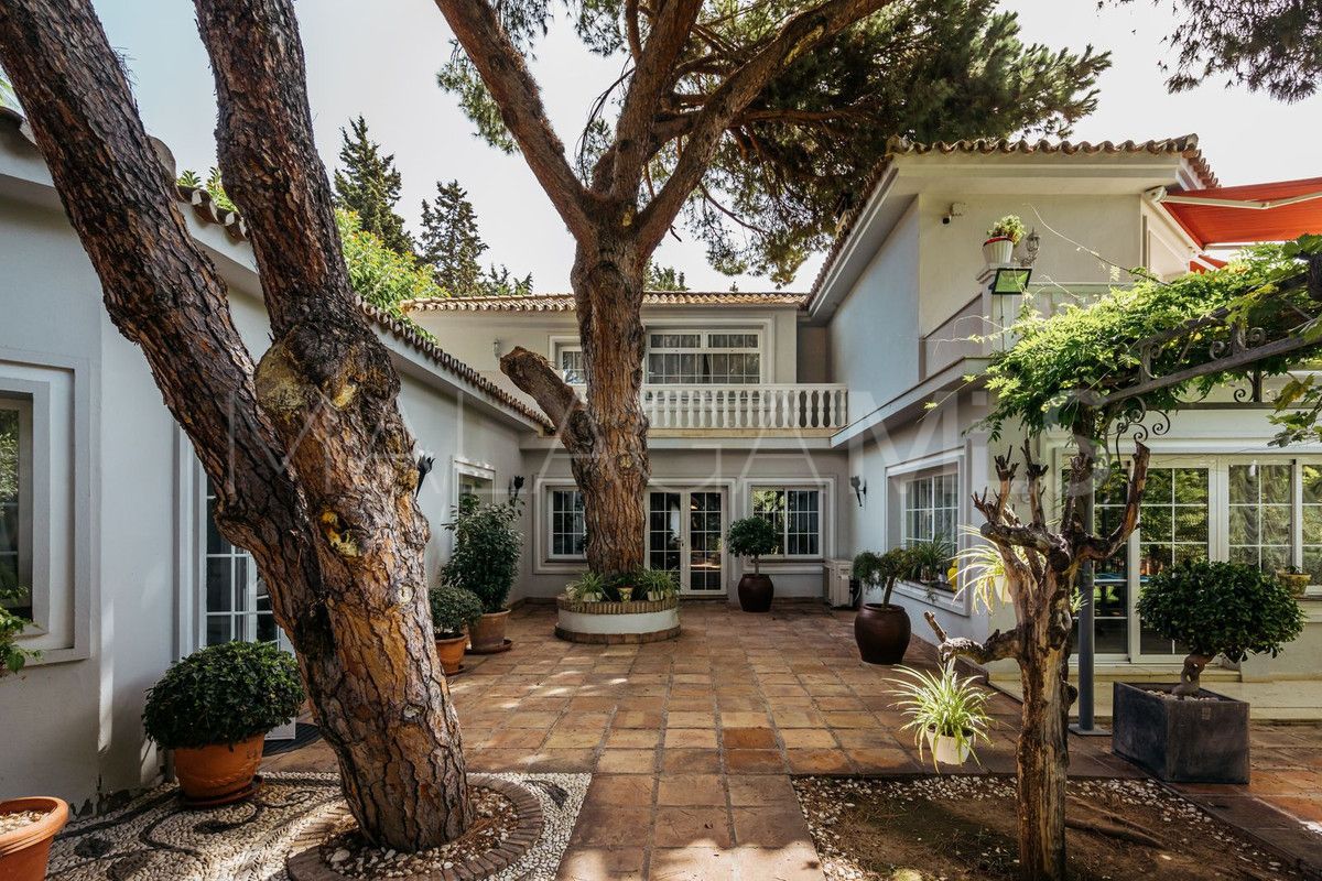Villa for sale in Nagüeles