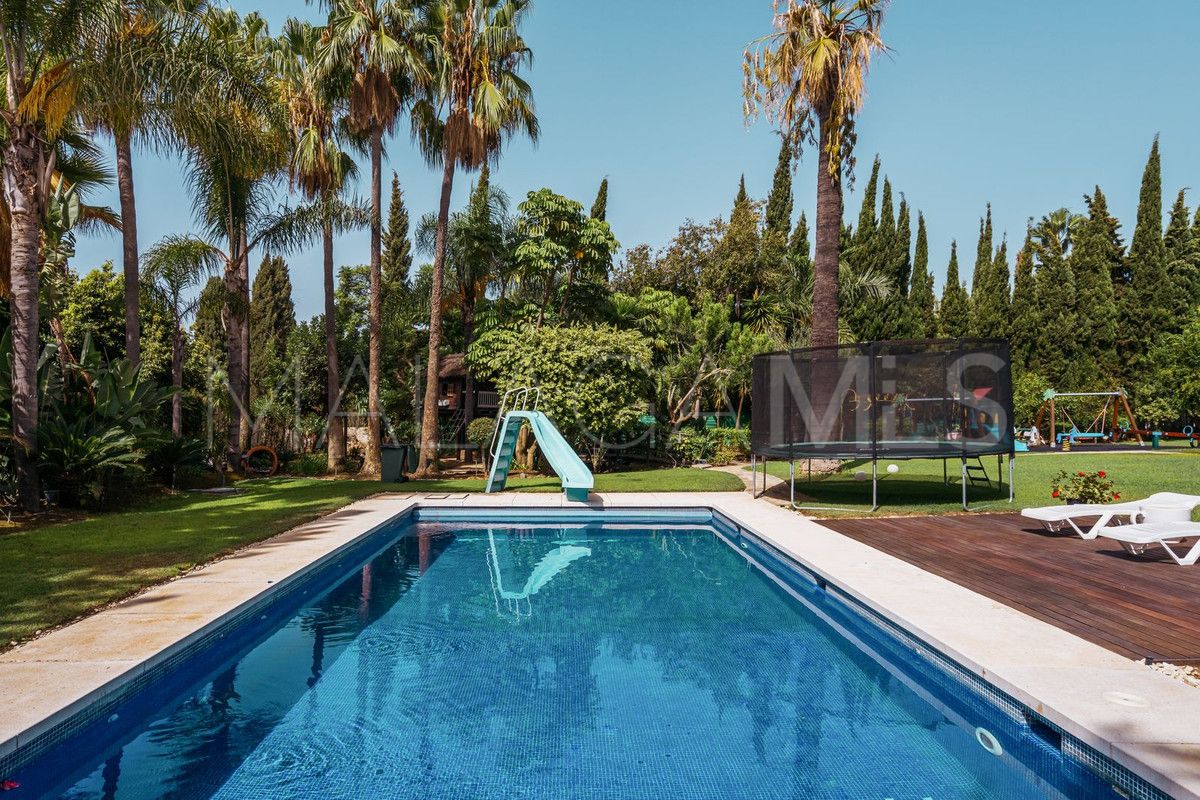 Villa for sale in Nagüeles