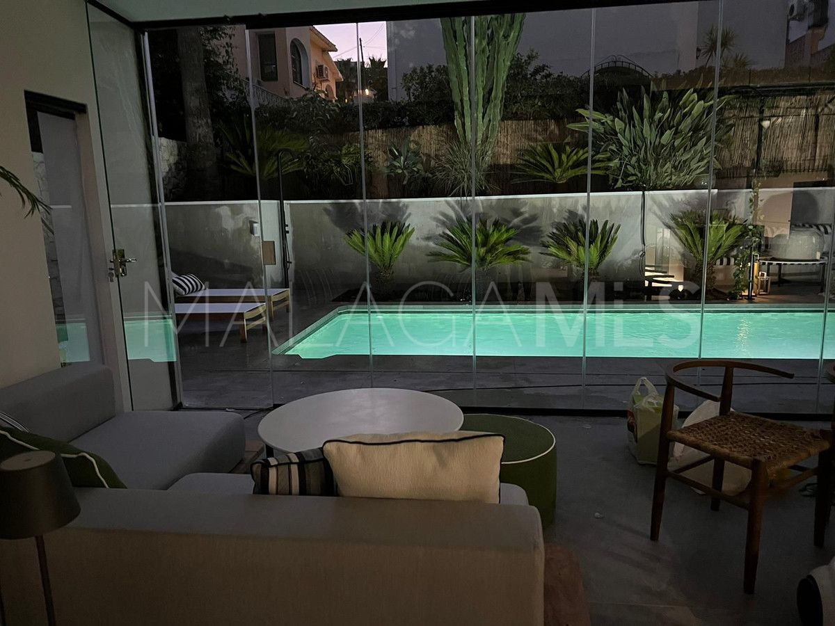 Villa for sale in Nueva Andalucia