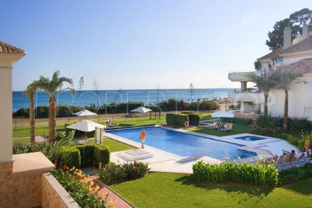 Apartment for sale in Estepona with 2 bedrooms