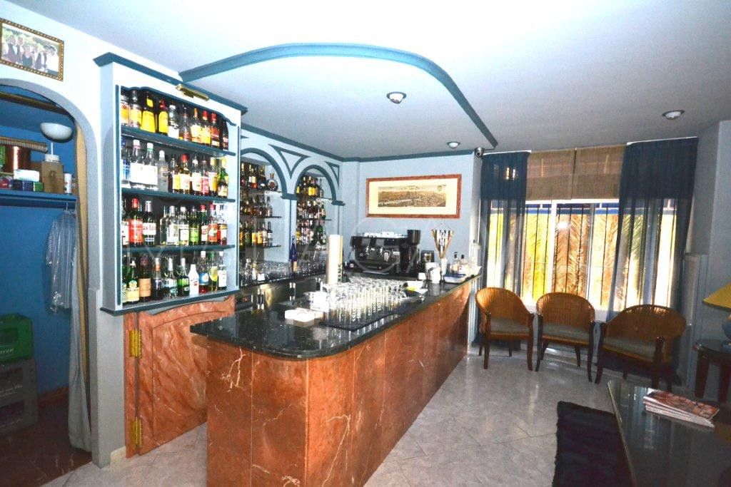 For sale bar in Benavista