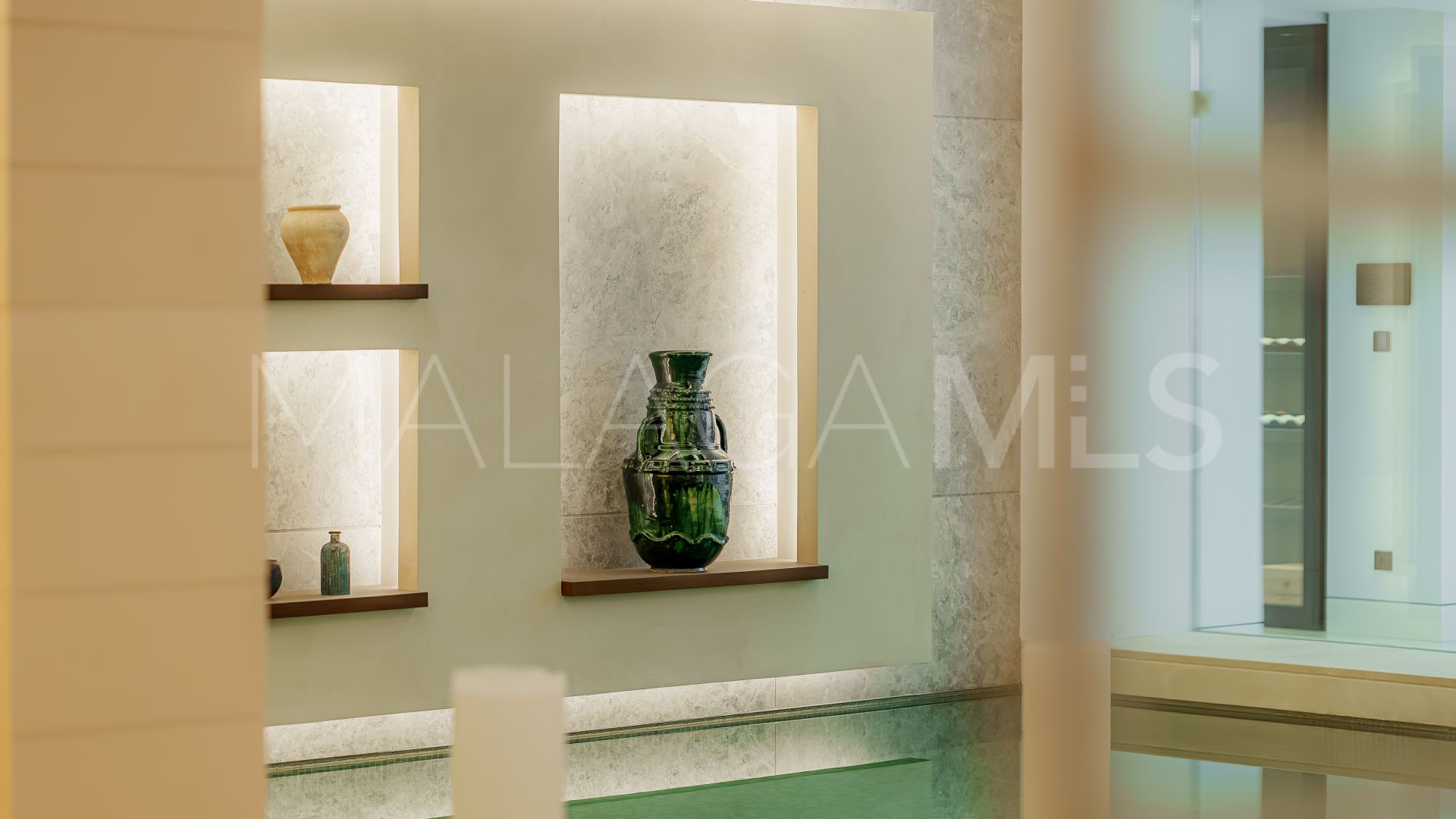 Villa for sale with 8 bedrooms in La Quinta