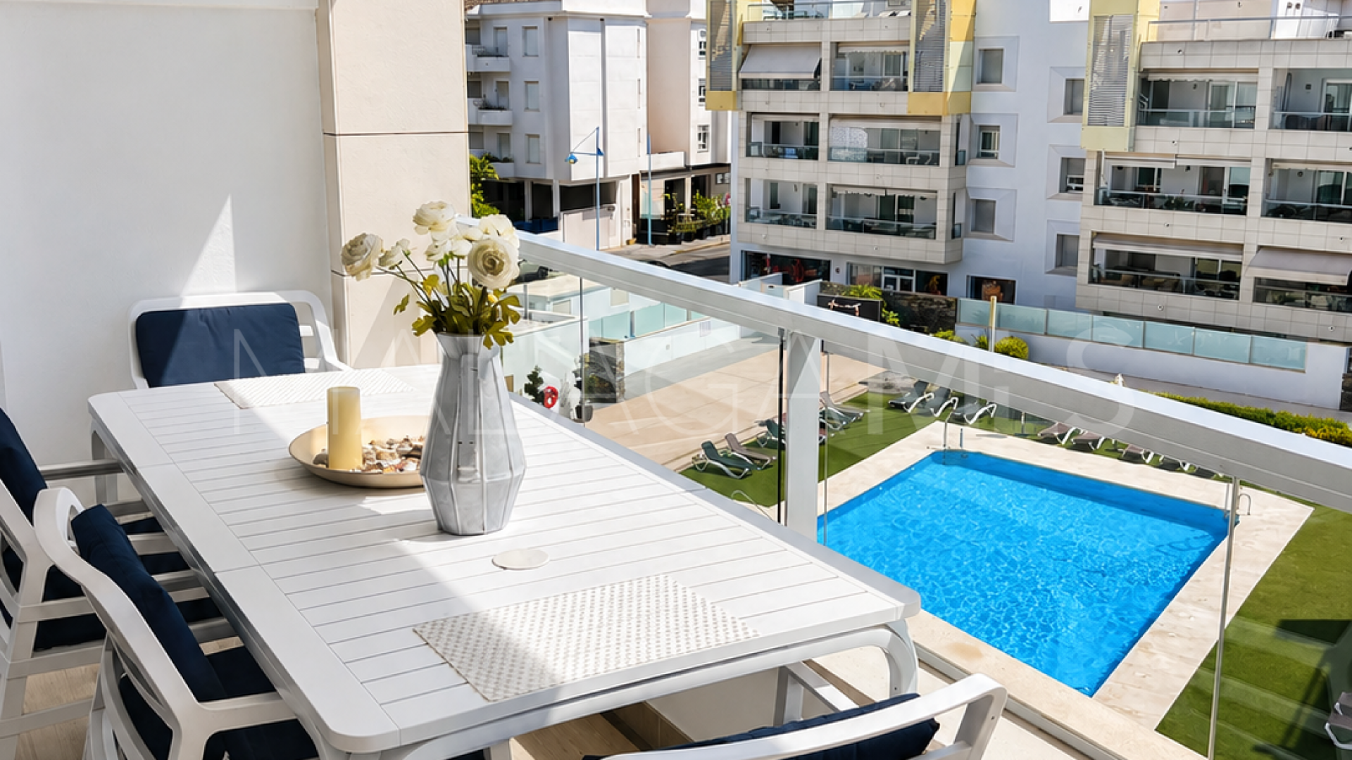 For sale San Pedro de Alcantara penthouse with 3 bedrooms