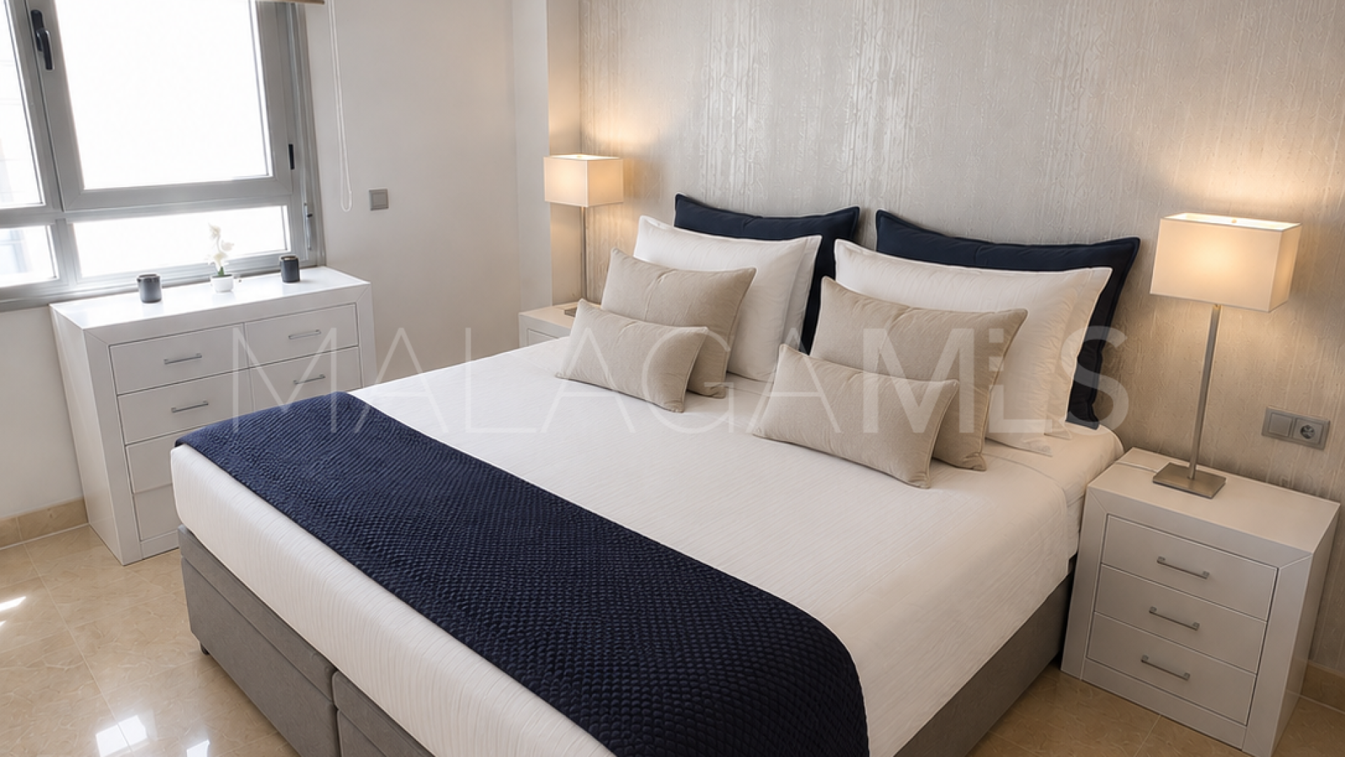 For sale San Pedro de Alcantara penthouse with 3 bedrooms