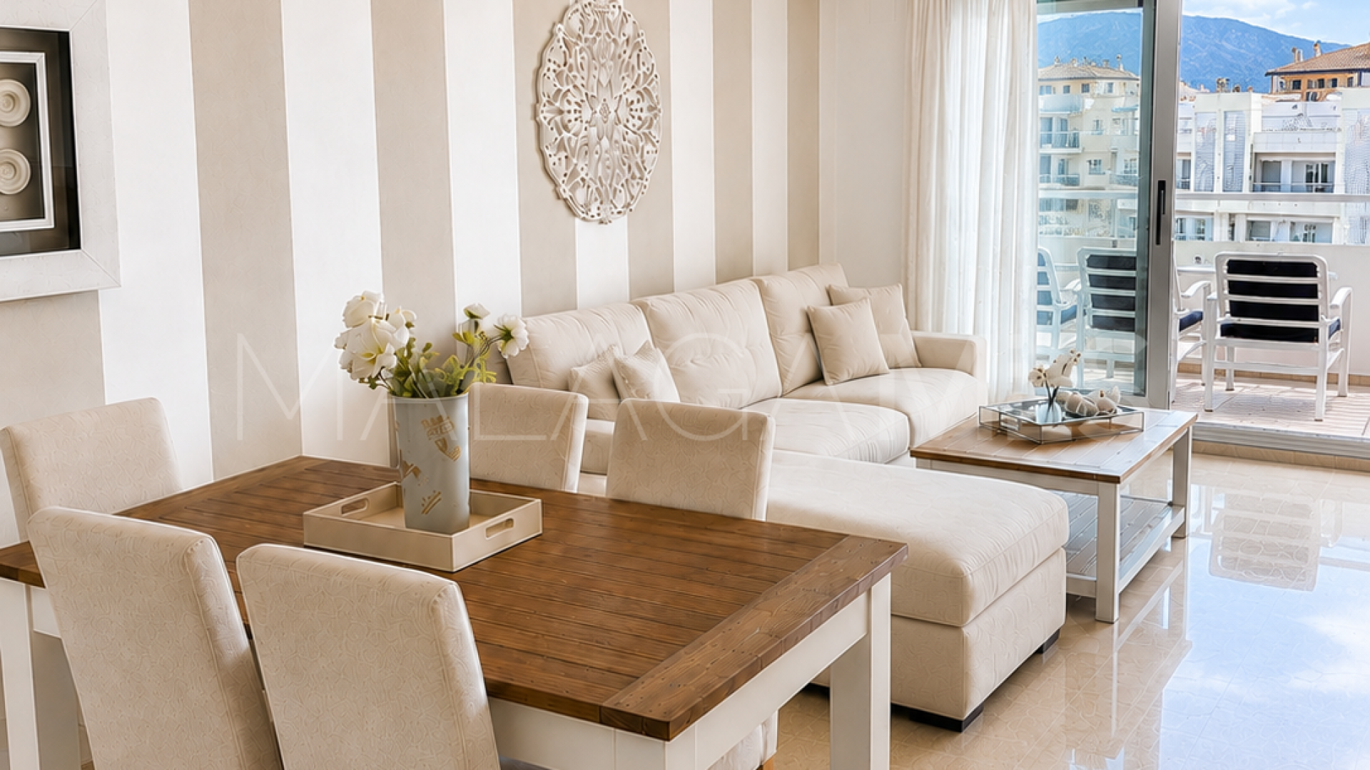 For sale San Pedro de Alcantara penthouse with 3 bedrooms