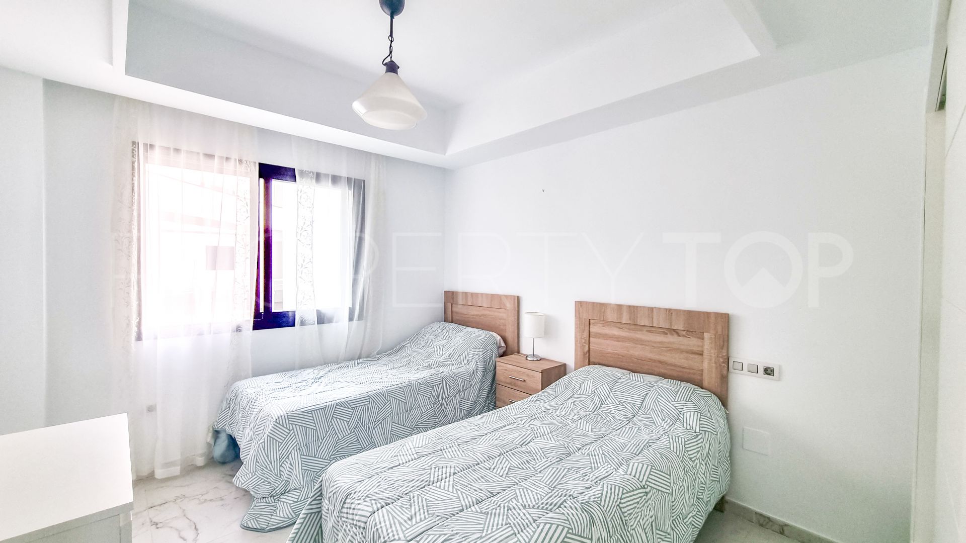 Se vende piso de 2 dormitorios en Casares del Mar