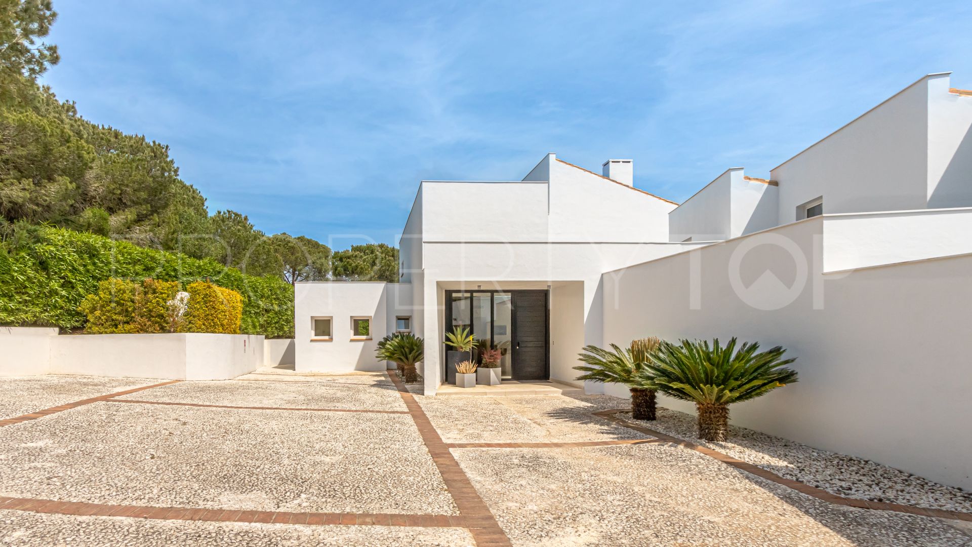 5 bedrooms villa for sale in Zona G