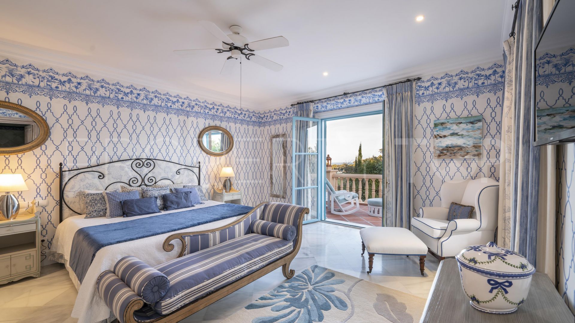 6 bedrooms villa in San Roque Club for sale