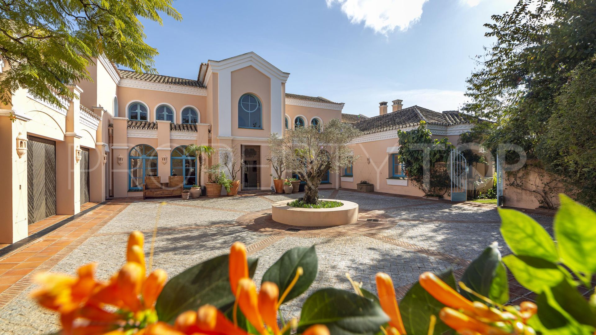 6 bedrooms villa in San Roque Club for sale