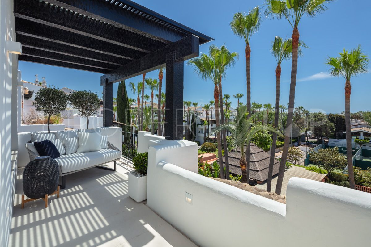 Marbella Golden Mile, atico duplex con 3 dormitorios en venta