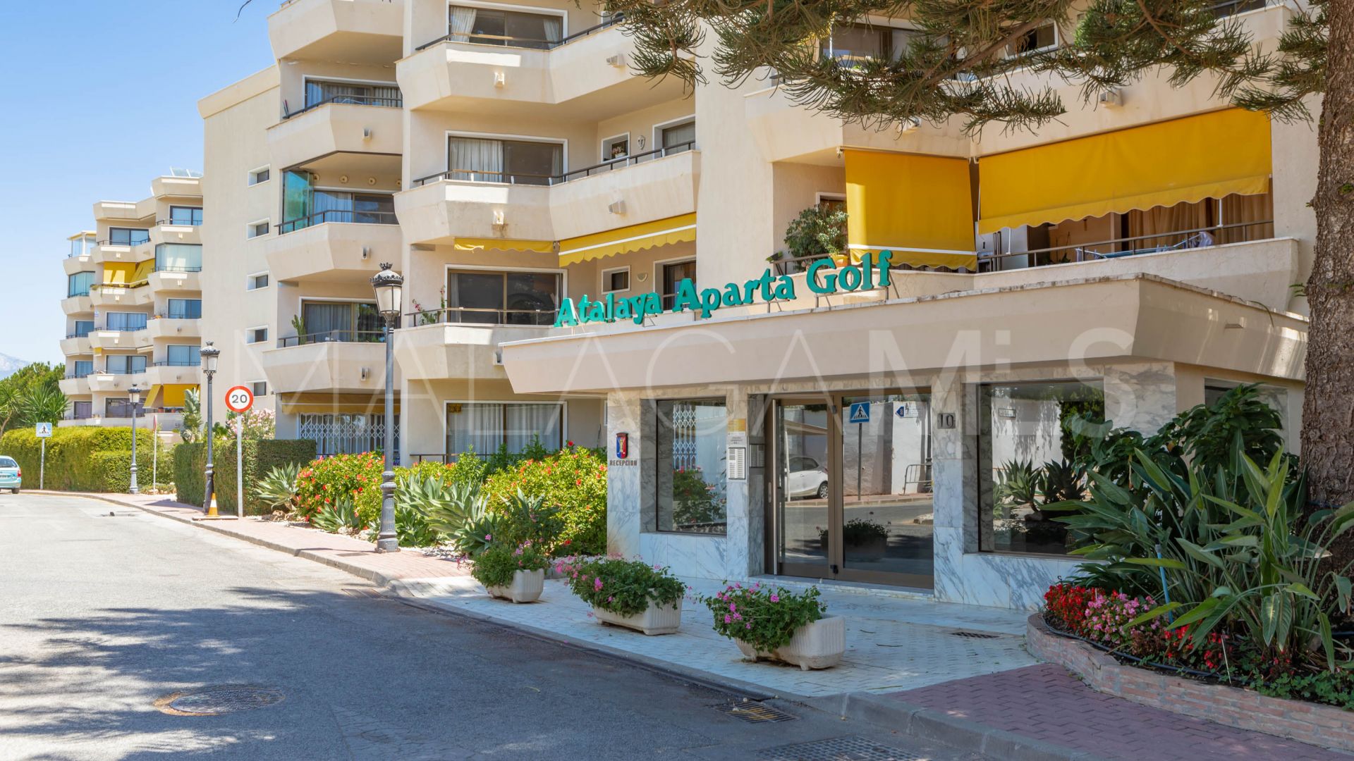 Se vende apartamento planta baja in Atalaya Golf with 2 bedrooms