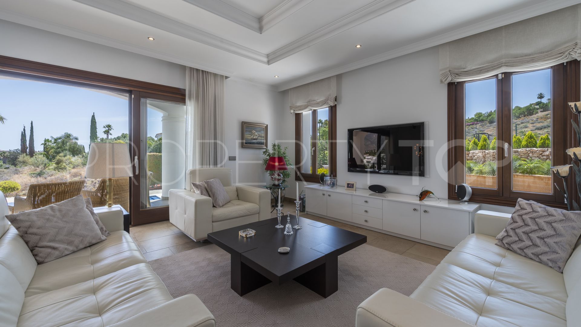 For sale villa in Cala de Mijas