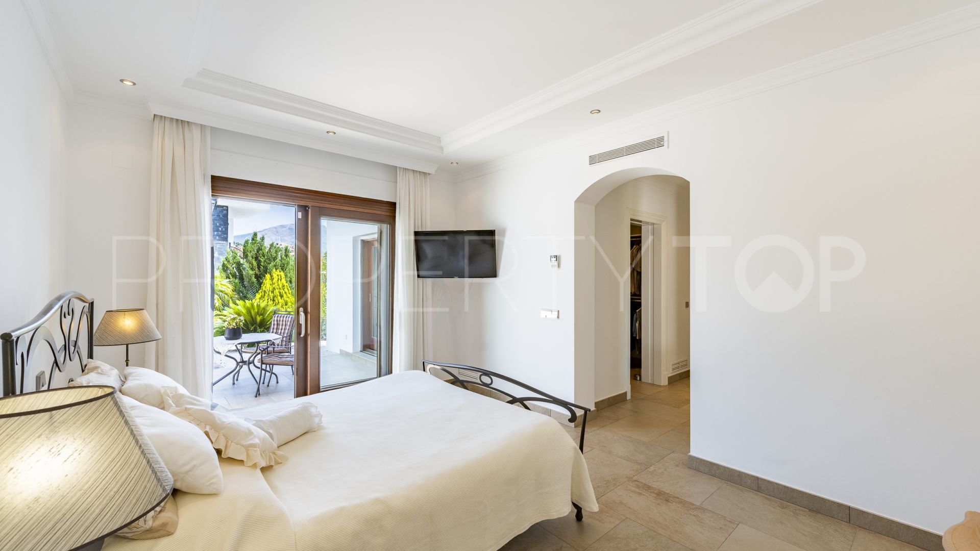 For sale villa in Cala de Mijas