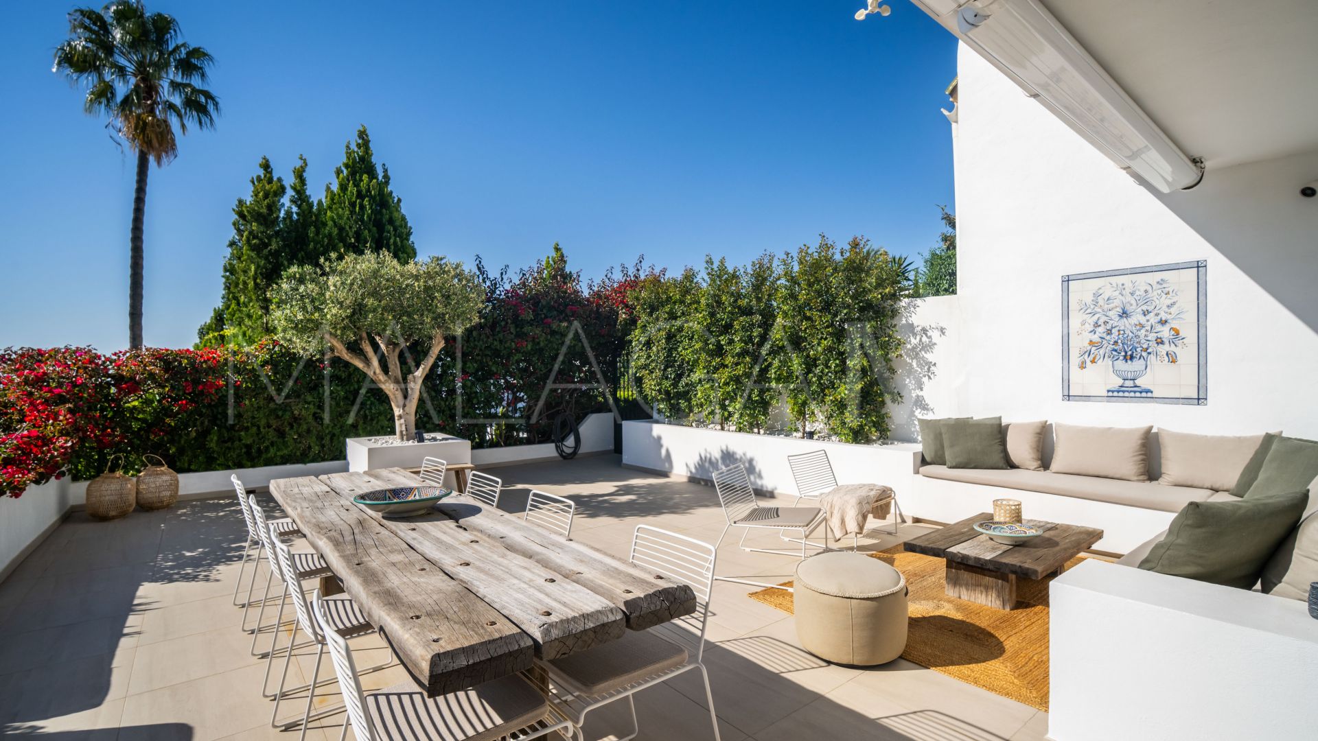 Nueva Andalucia town house for sale