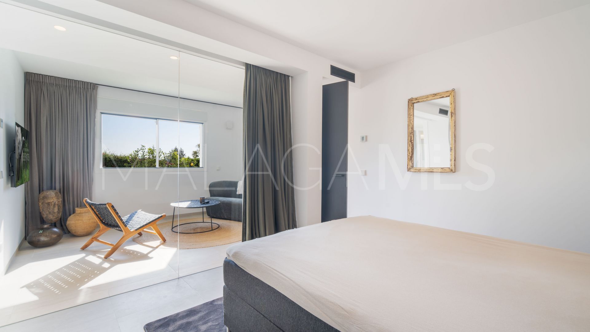 Nueva Andalucia town house for sale