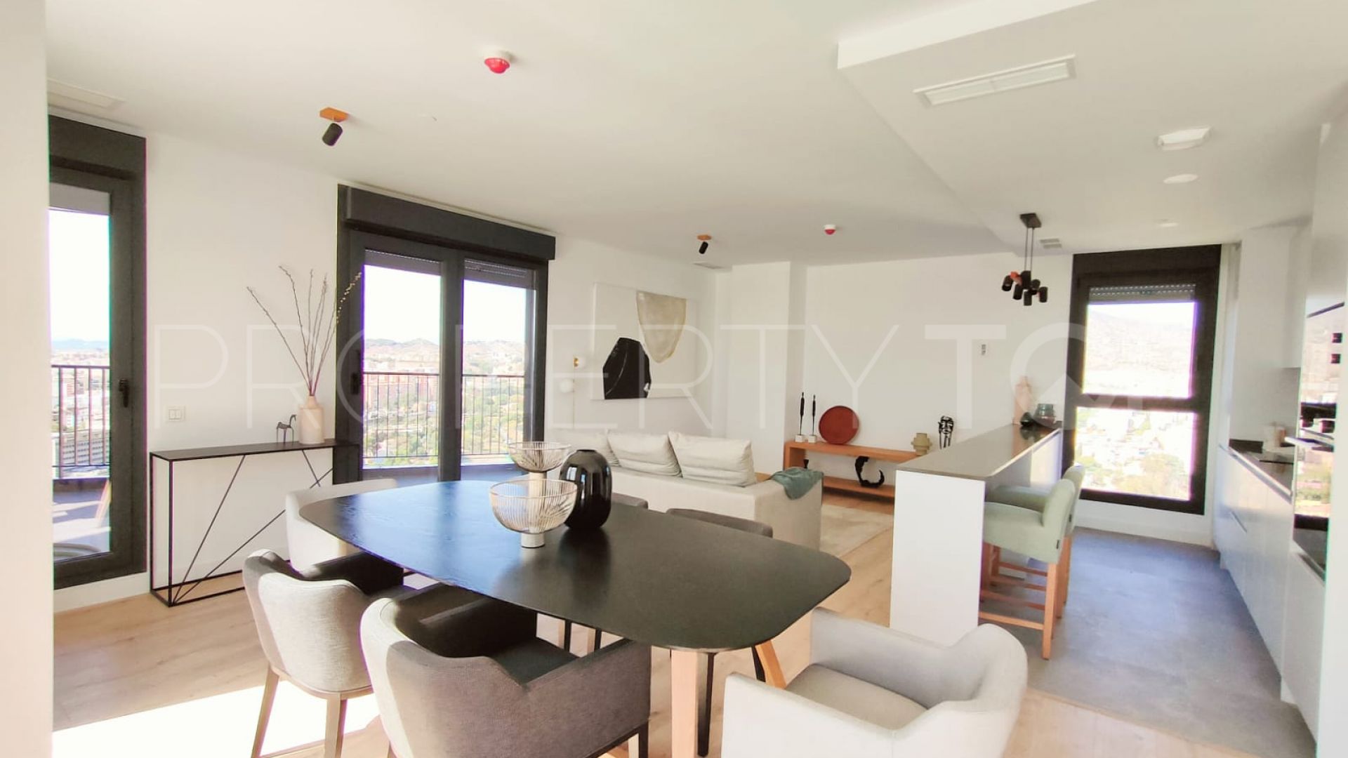 4 bedrooms Malaga penthouse for sale