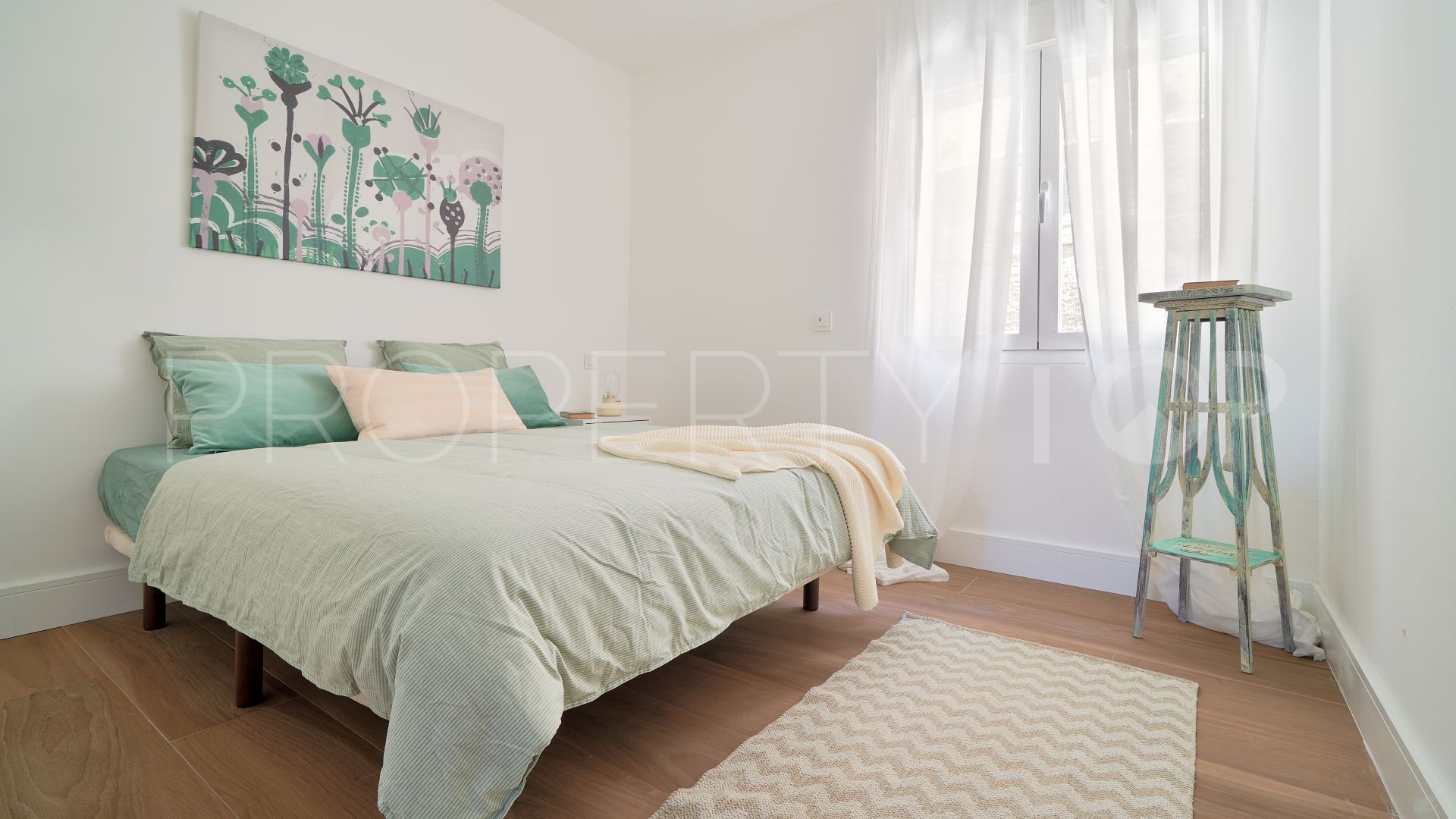 Malaga - Este, apartamento con 4 dormitorios en venta