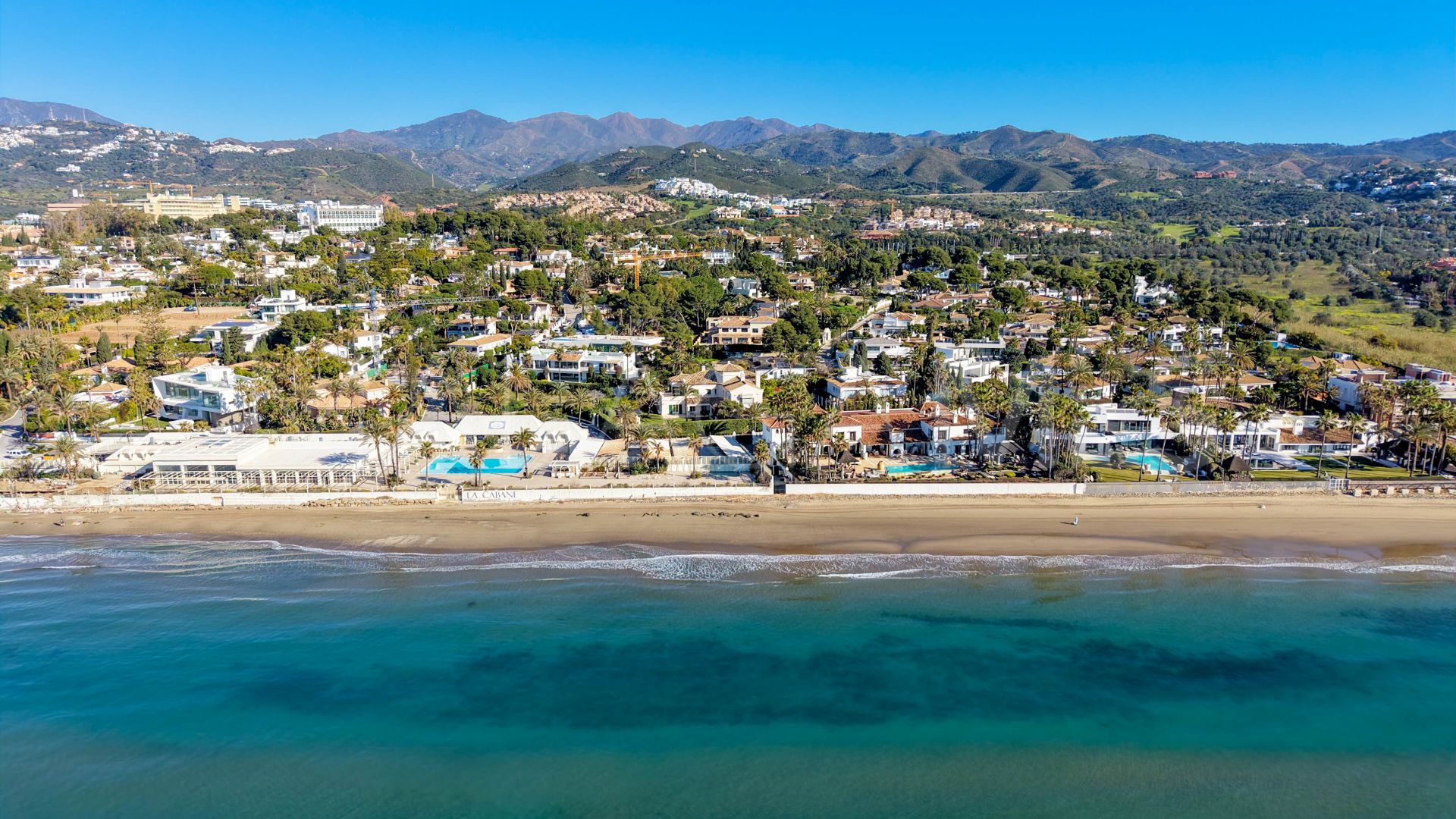 Villa for sale in Los Monteros Playa