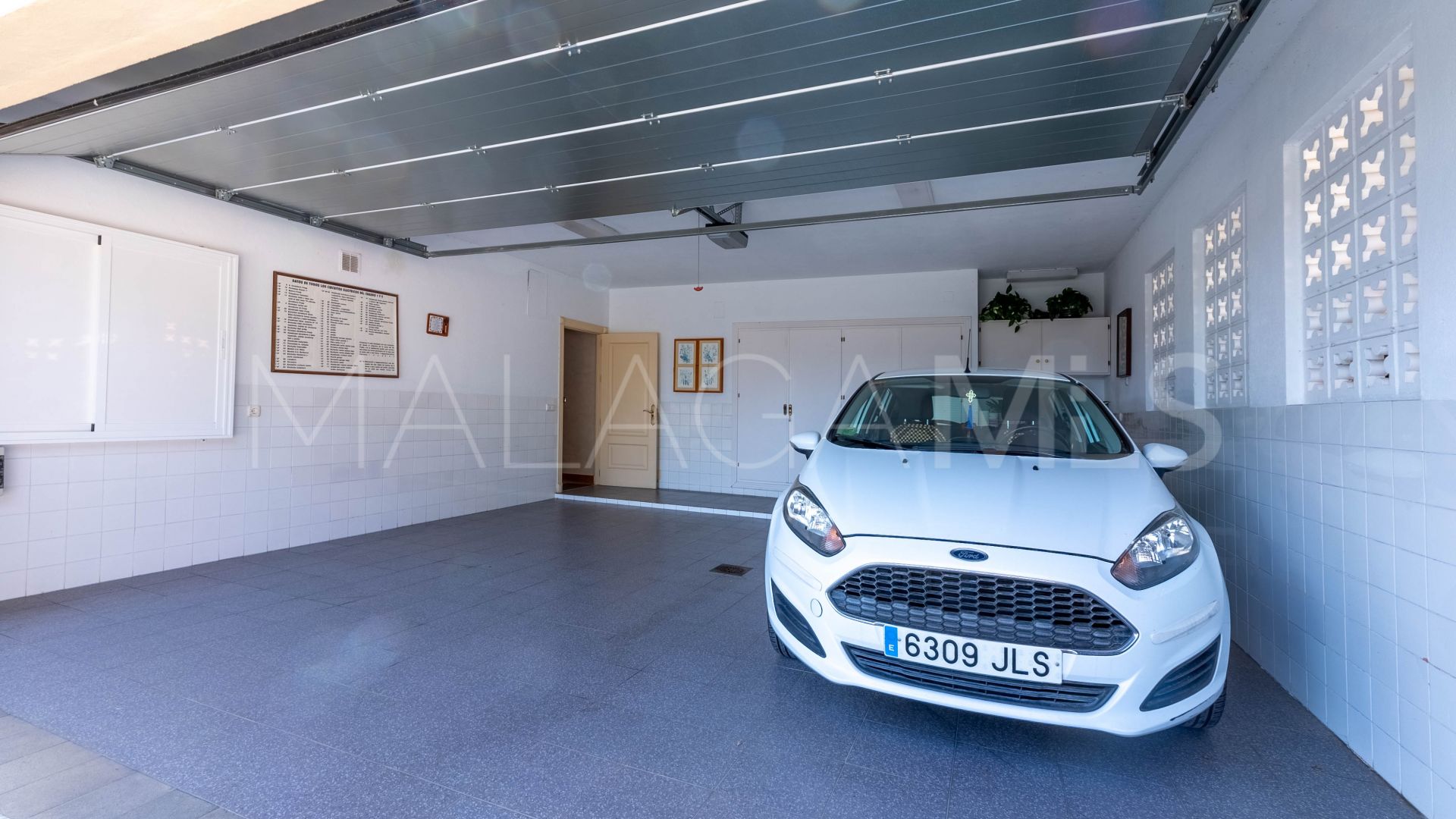 Villa for sale in Los Monteros Playa