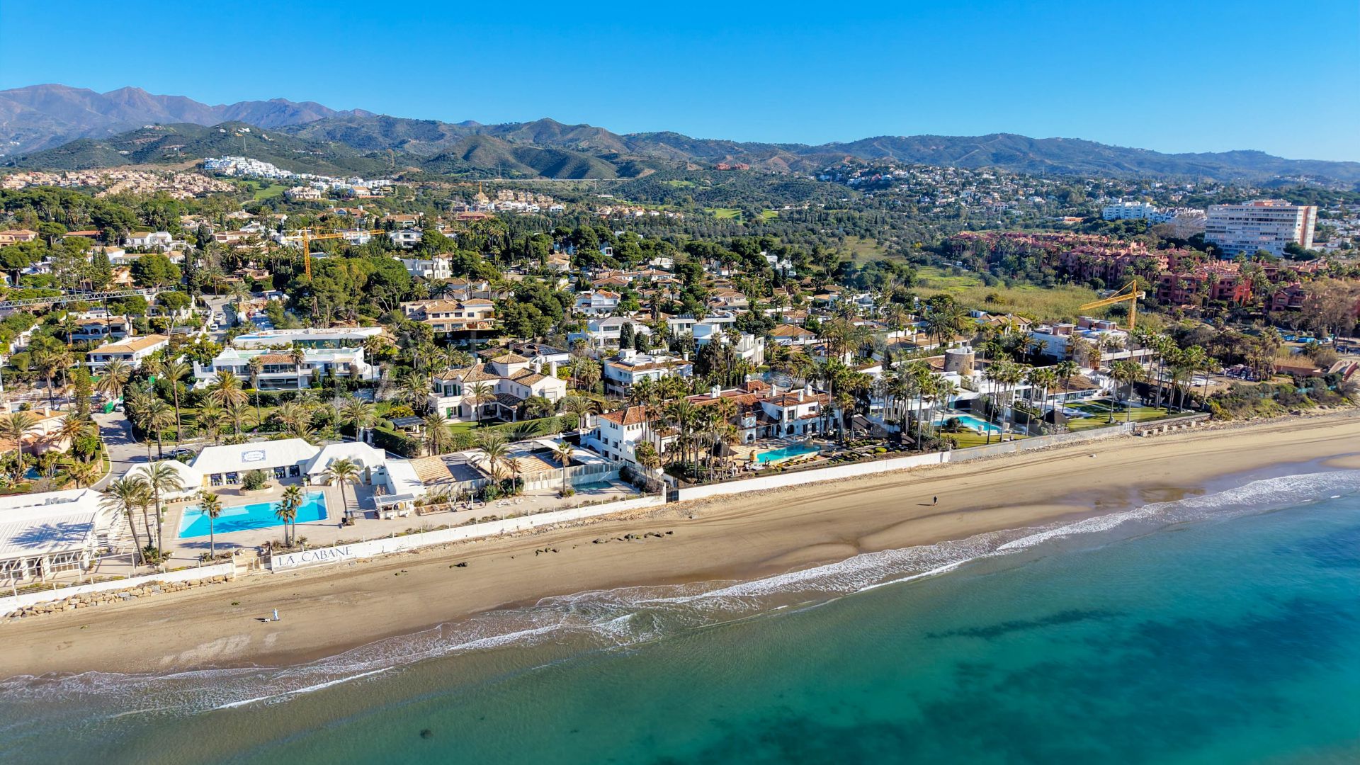 Villa for sale in Los Monteros Playa