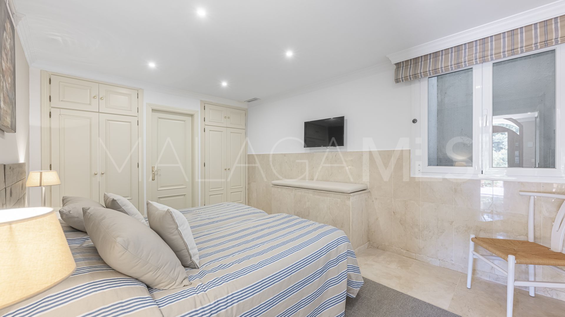 Villa for sale in El Herrojo