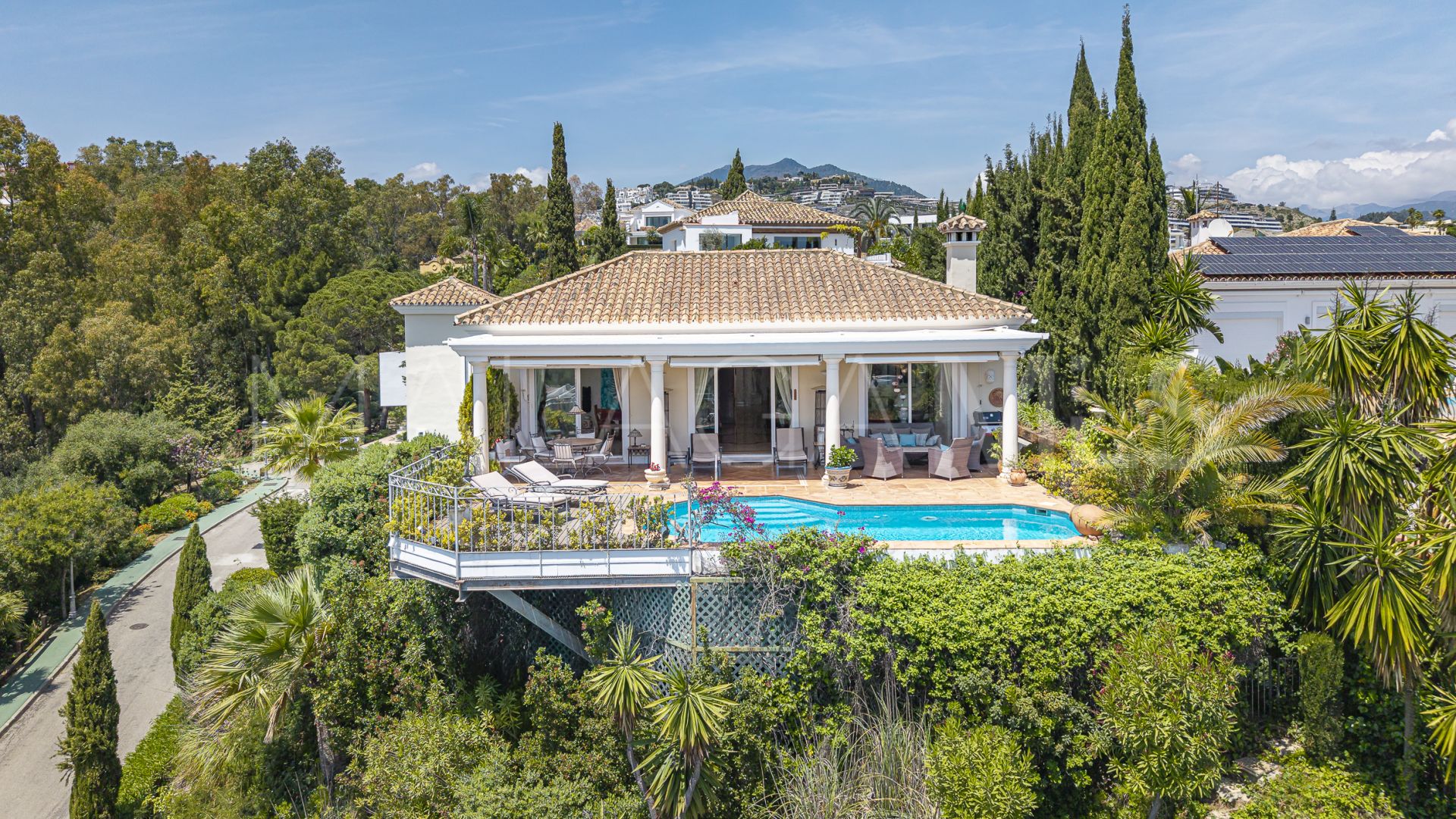 Villa for sale in El Herrojo
