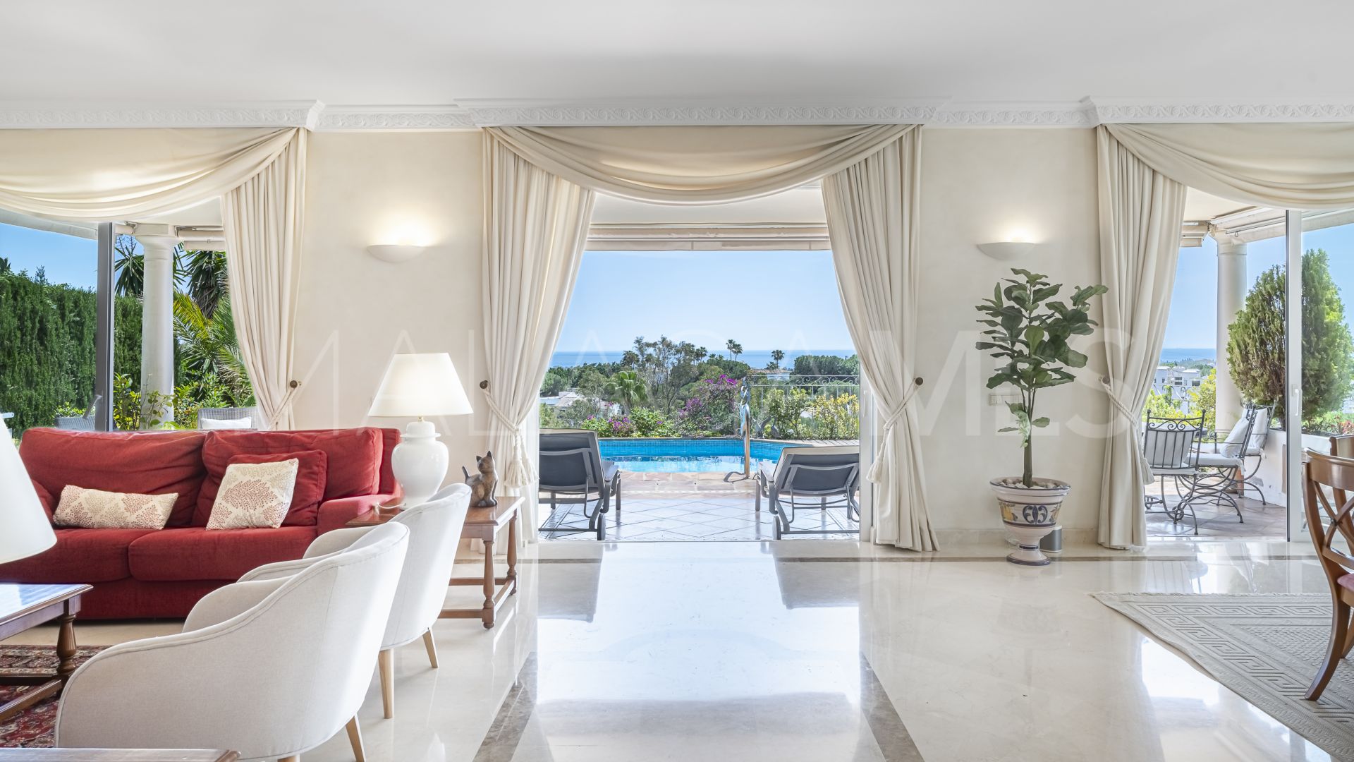 Villa for sale in El Herrojo