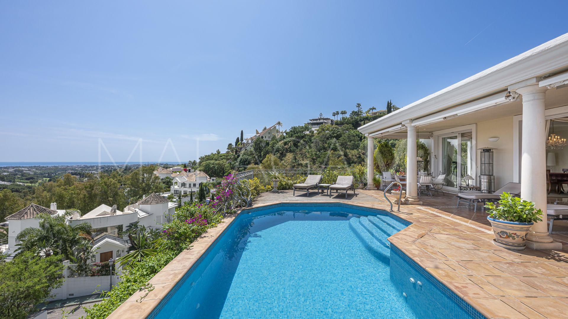 Villa for sale in El Herrojo