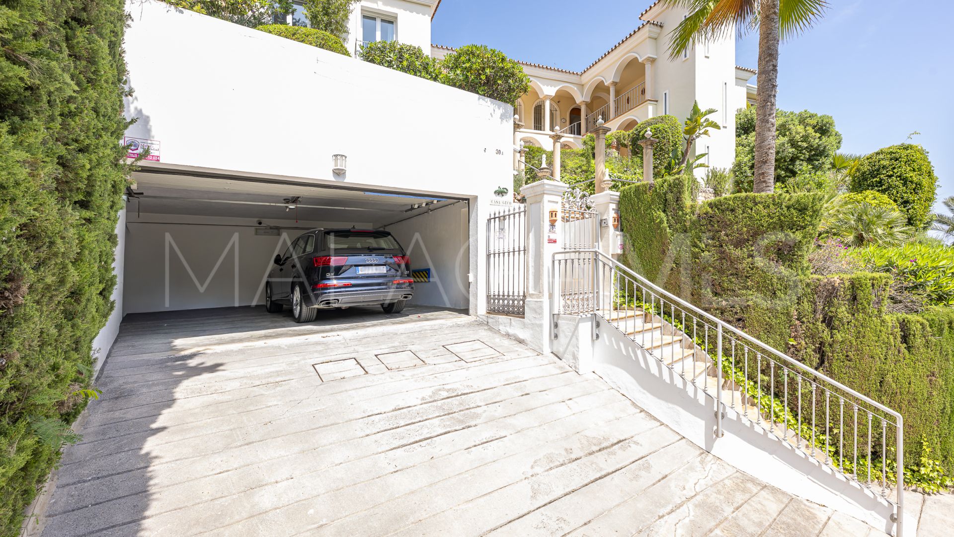 Villa for sale in El Herrojo