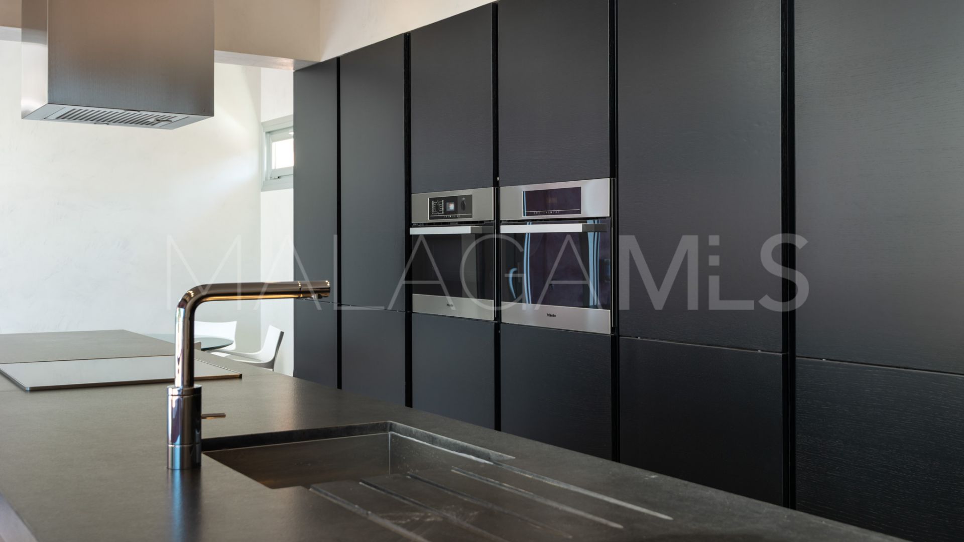 Villa for sale in El Atabal