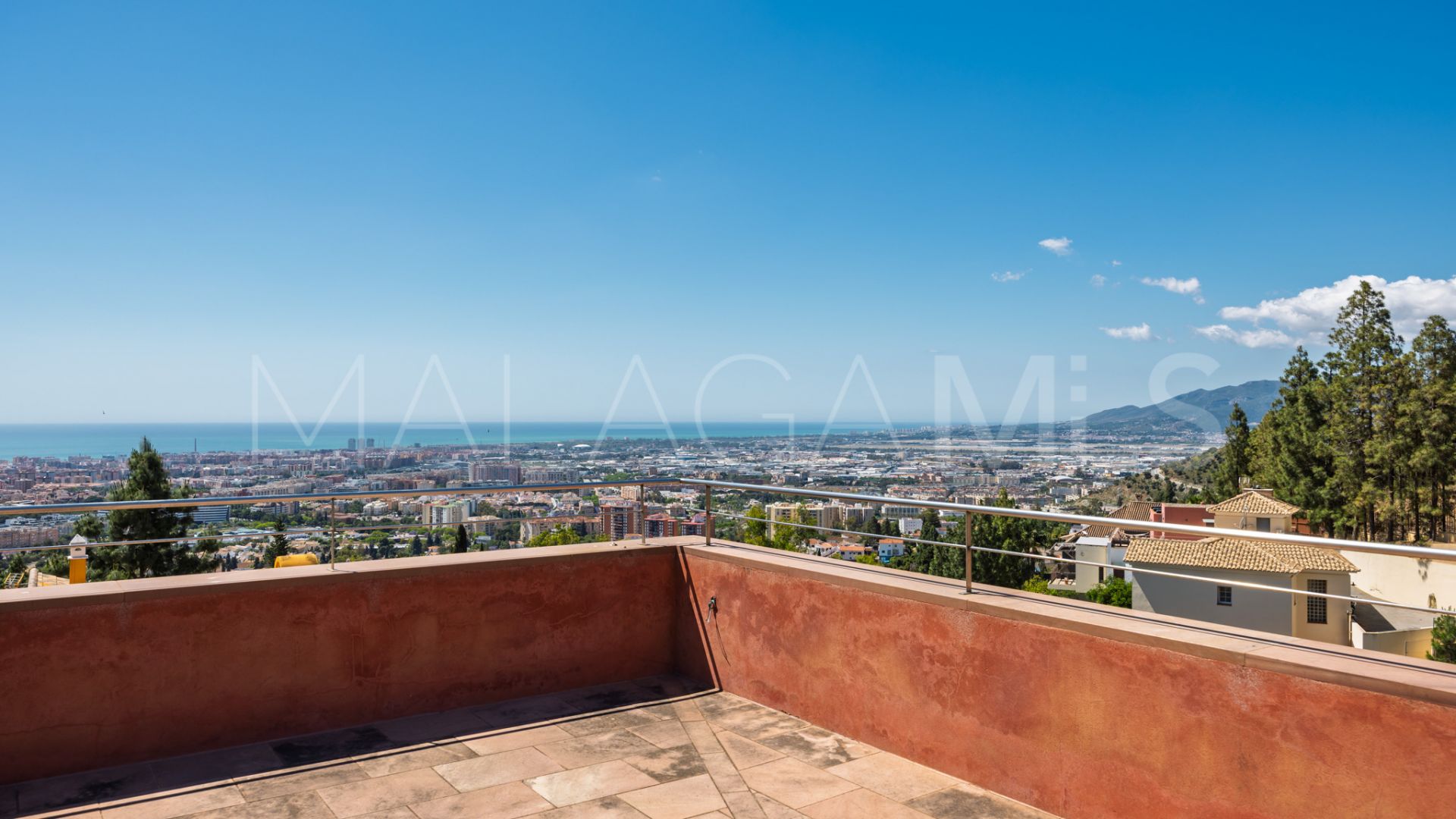 Villa for sale in El Atabal