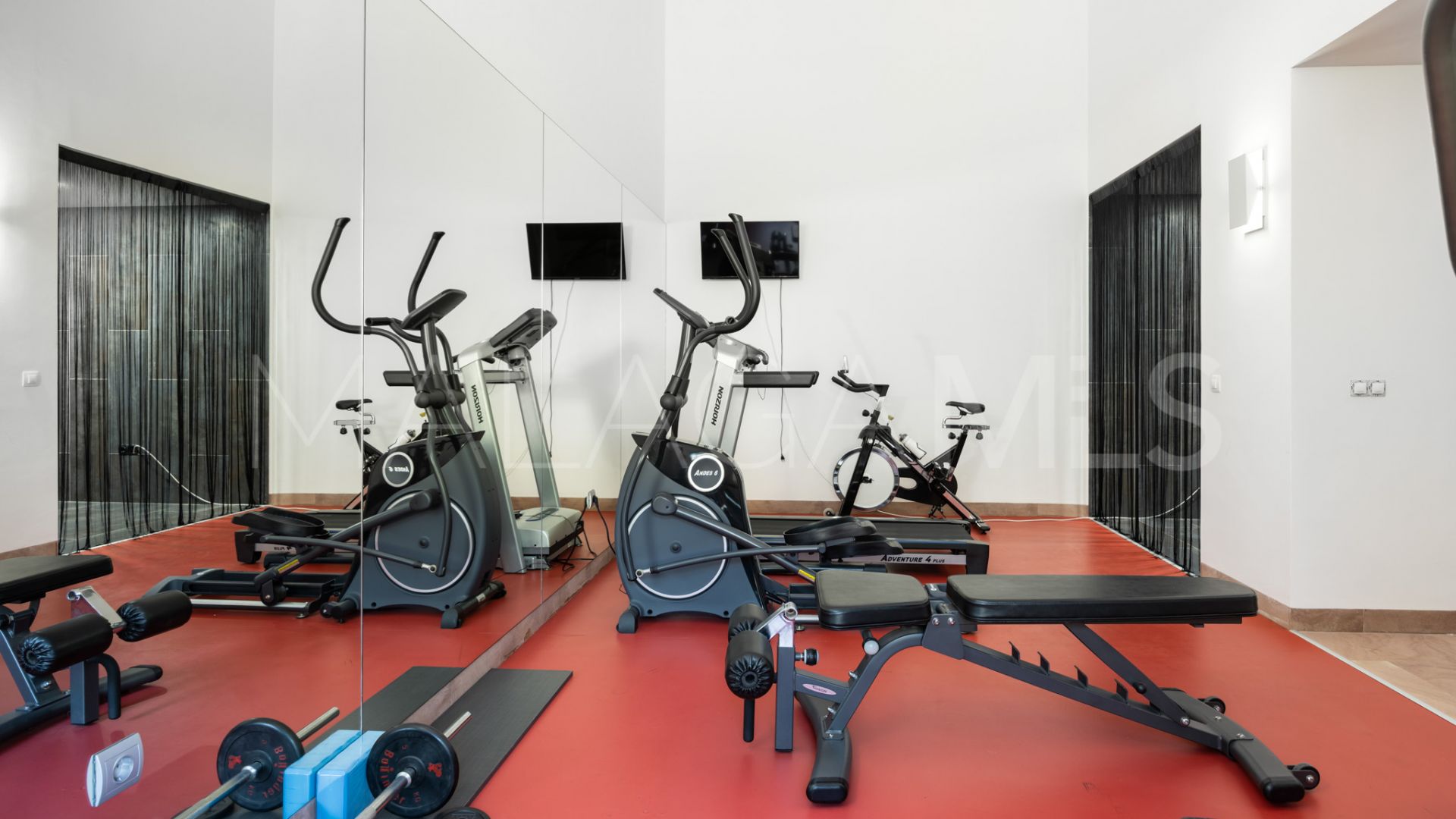 Villa for sale in El Atabal