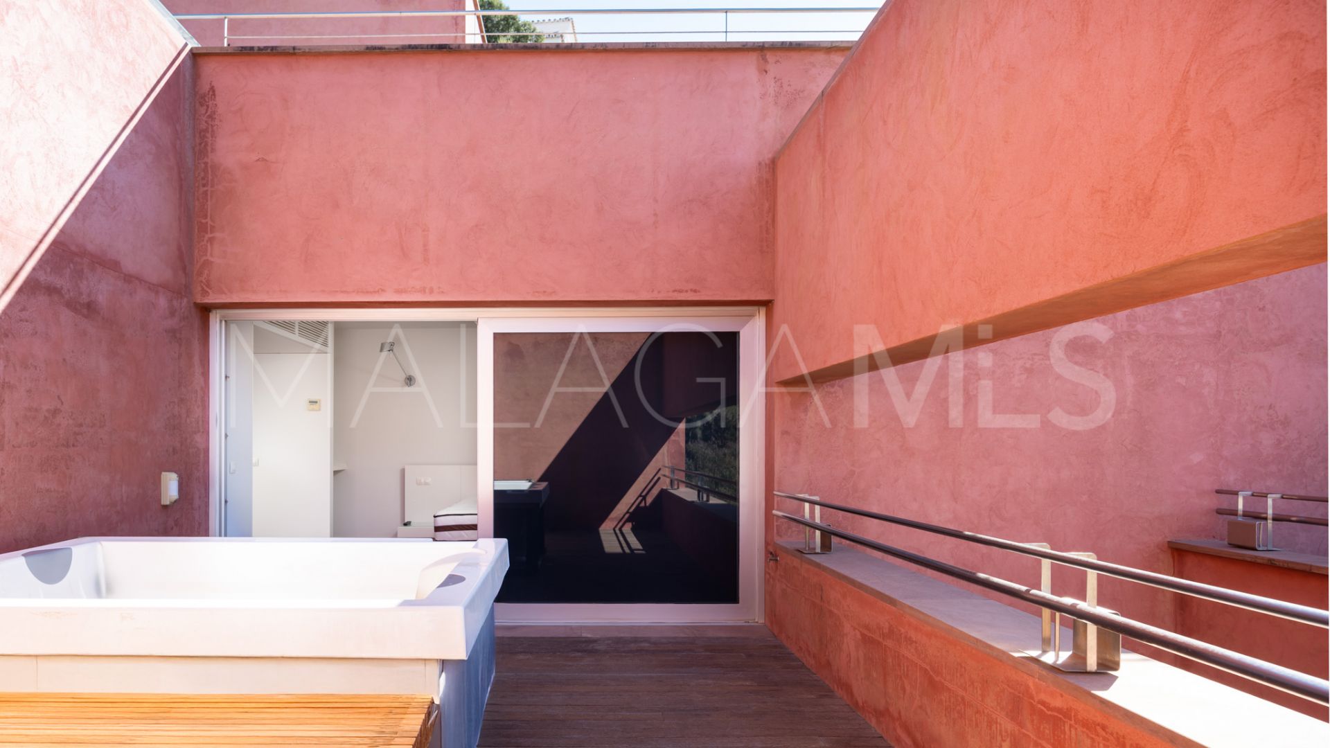 Villa for sale in El Atabal