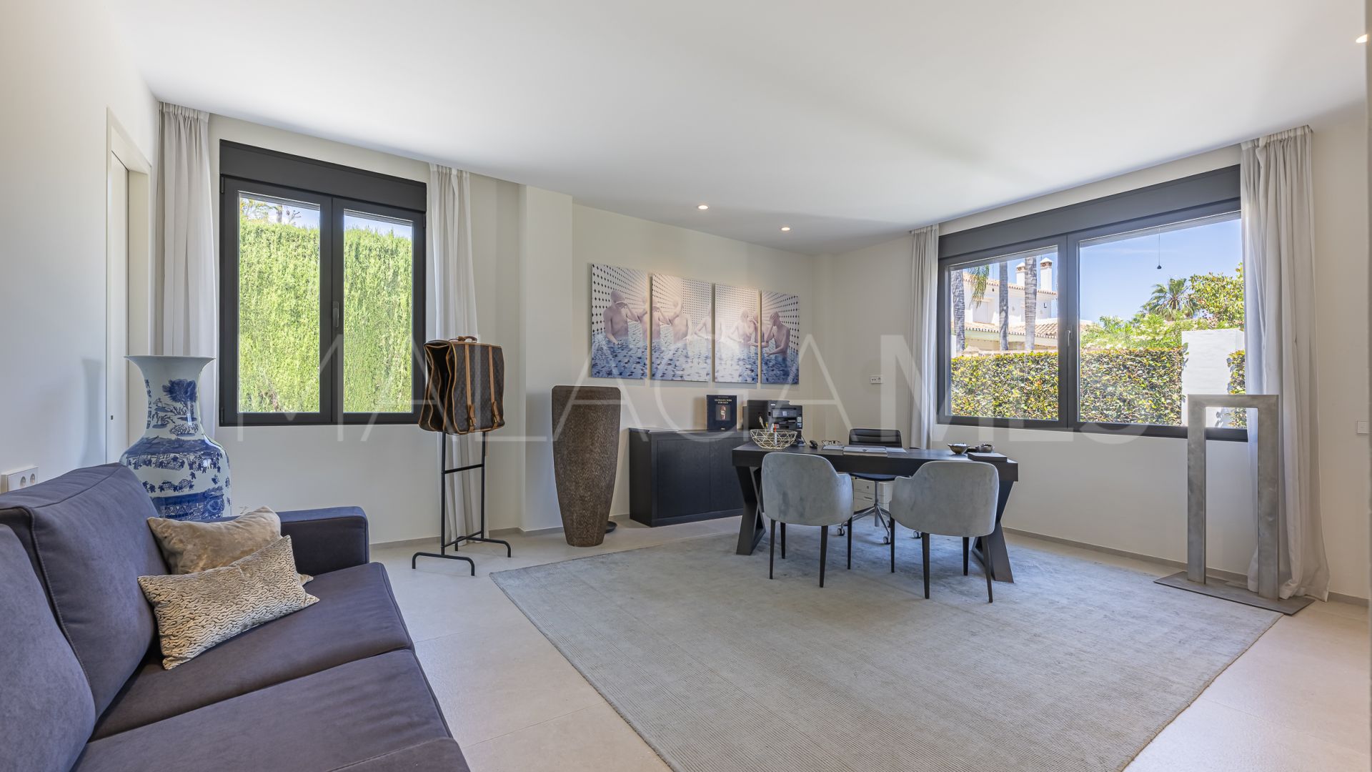 Villa for sale in Elviria