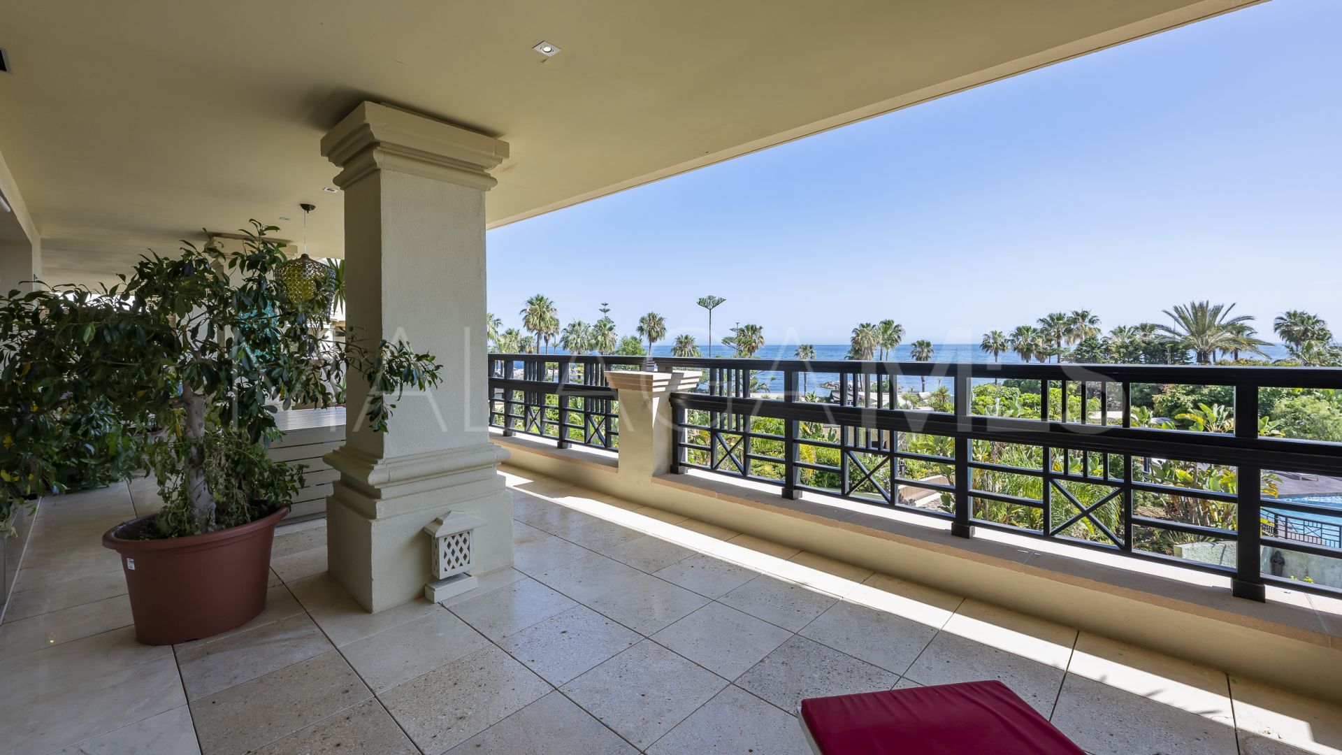 For sale Laguna de Banus 3 bedrooms apartment
