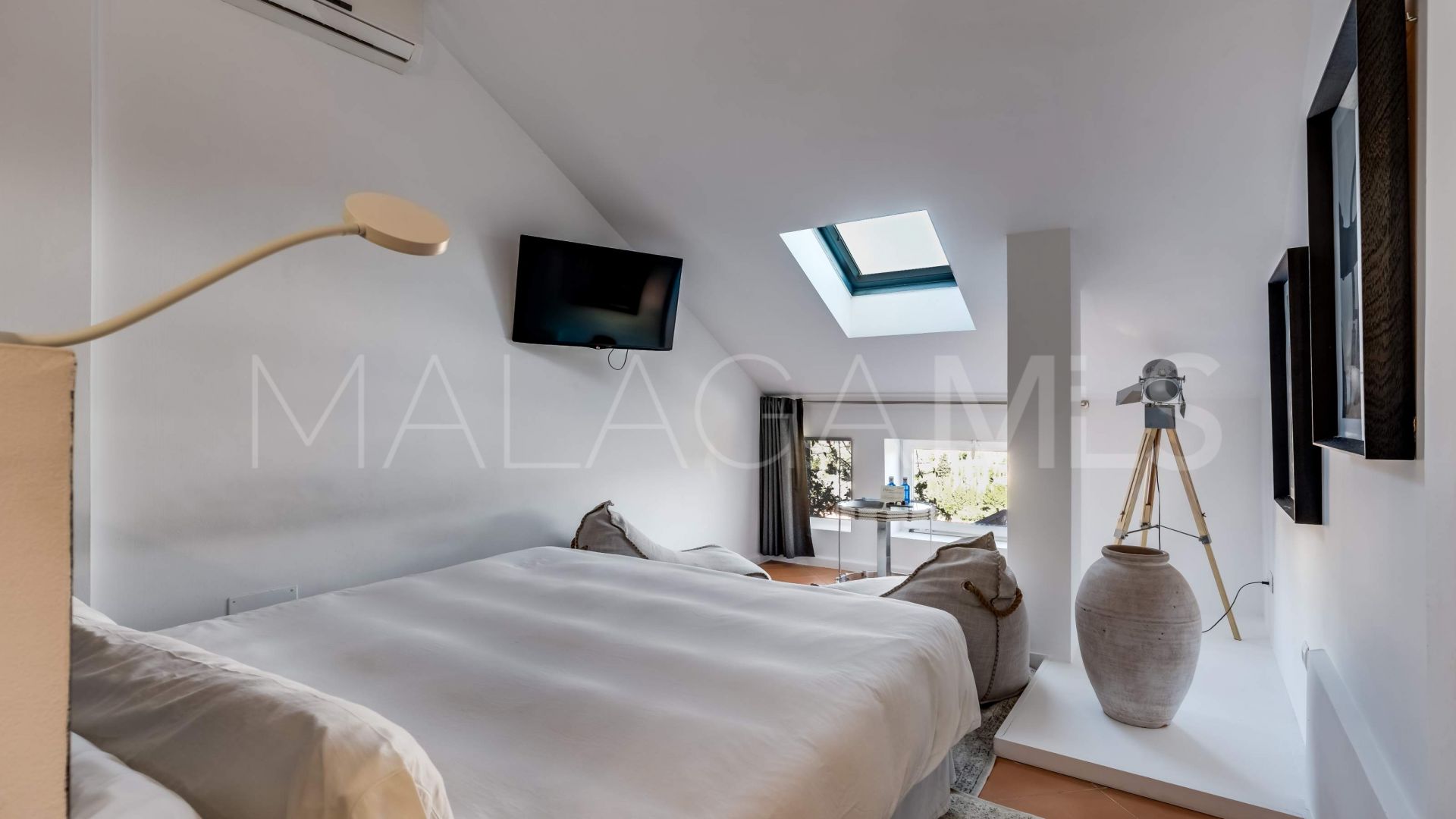 Duplex penthouse for sale in Nueva Andalucia