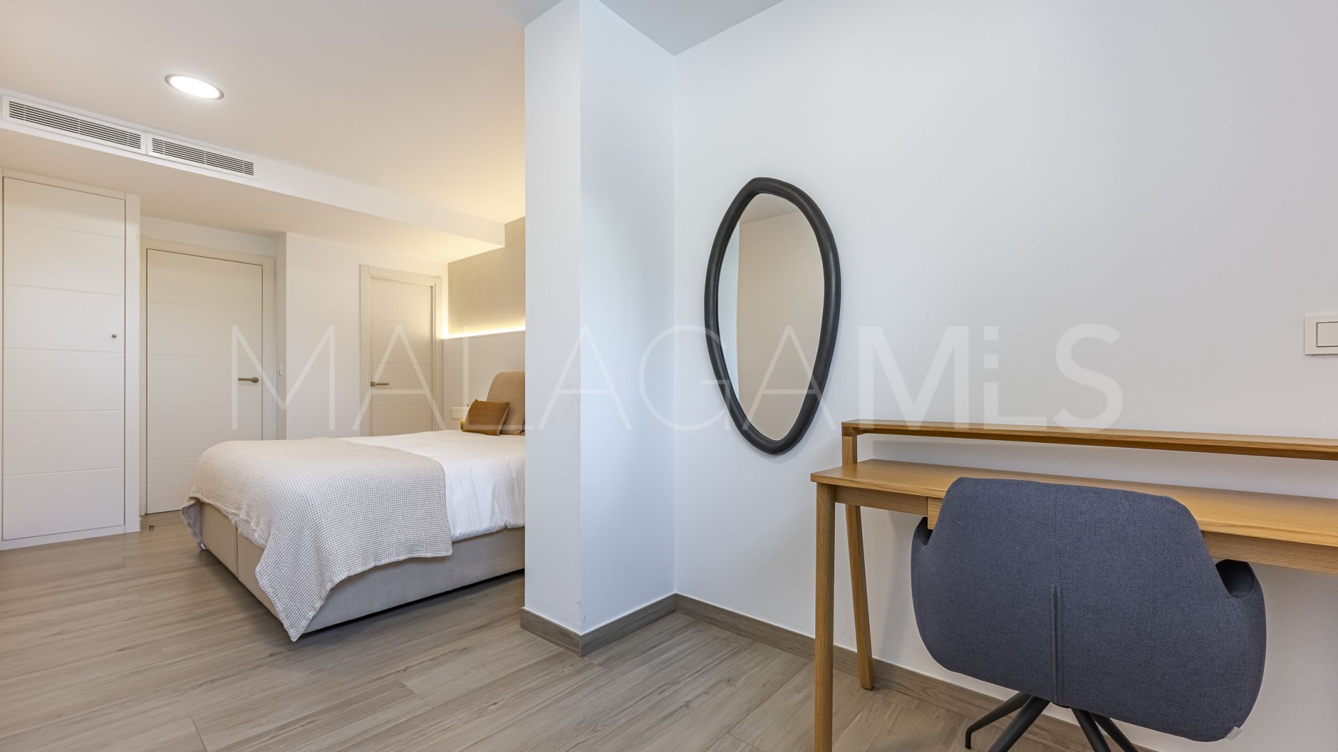 Villa for sale in Pinares de San Antón