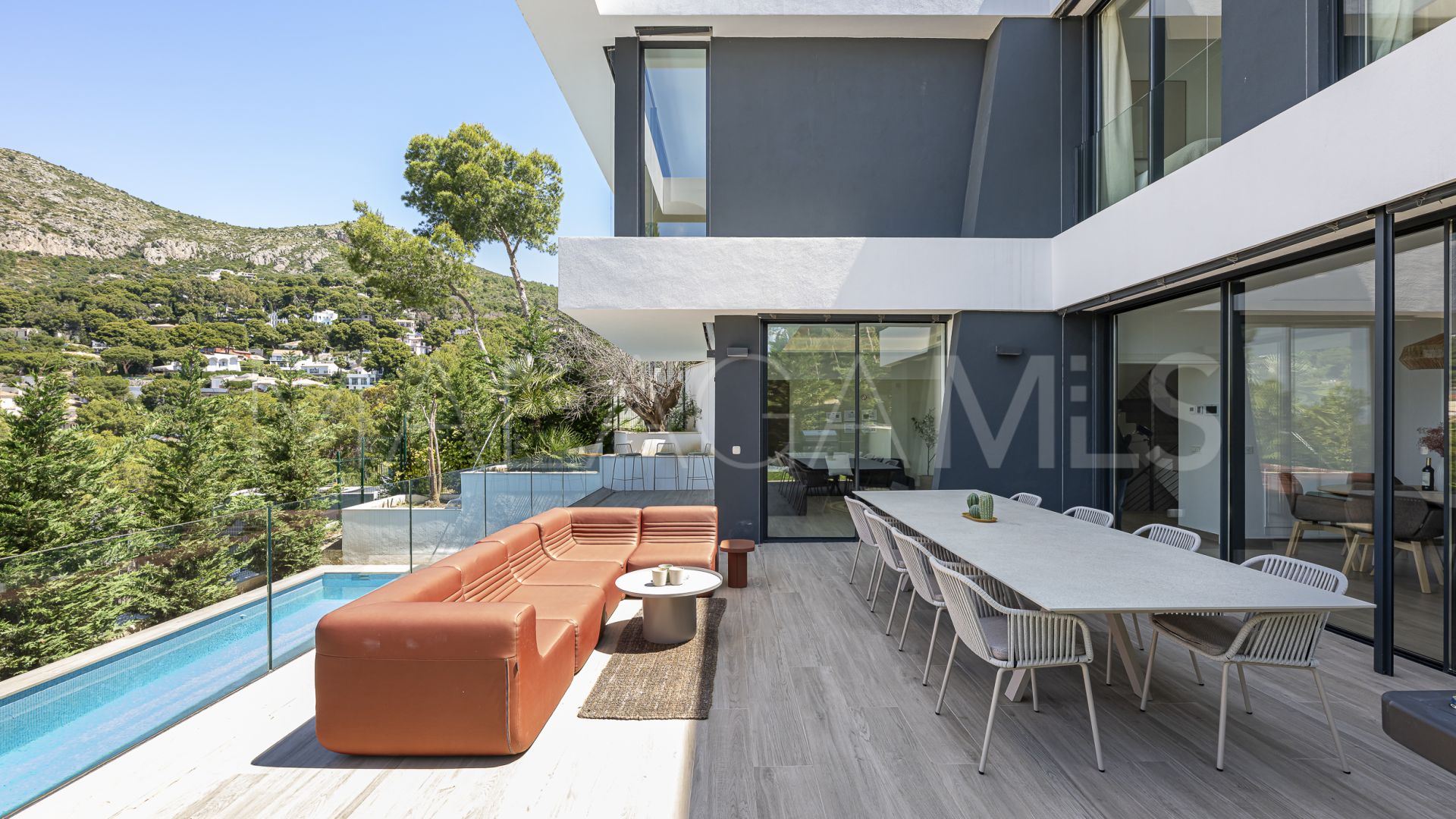 Villa for sale in Pinares de San Antón