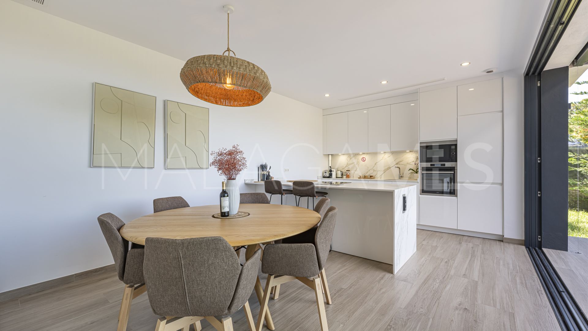 Villa for sale in Pinares de San Antón