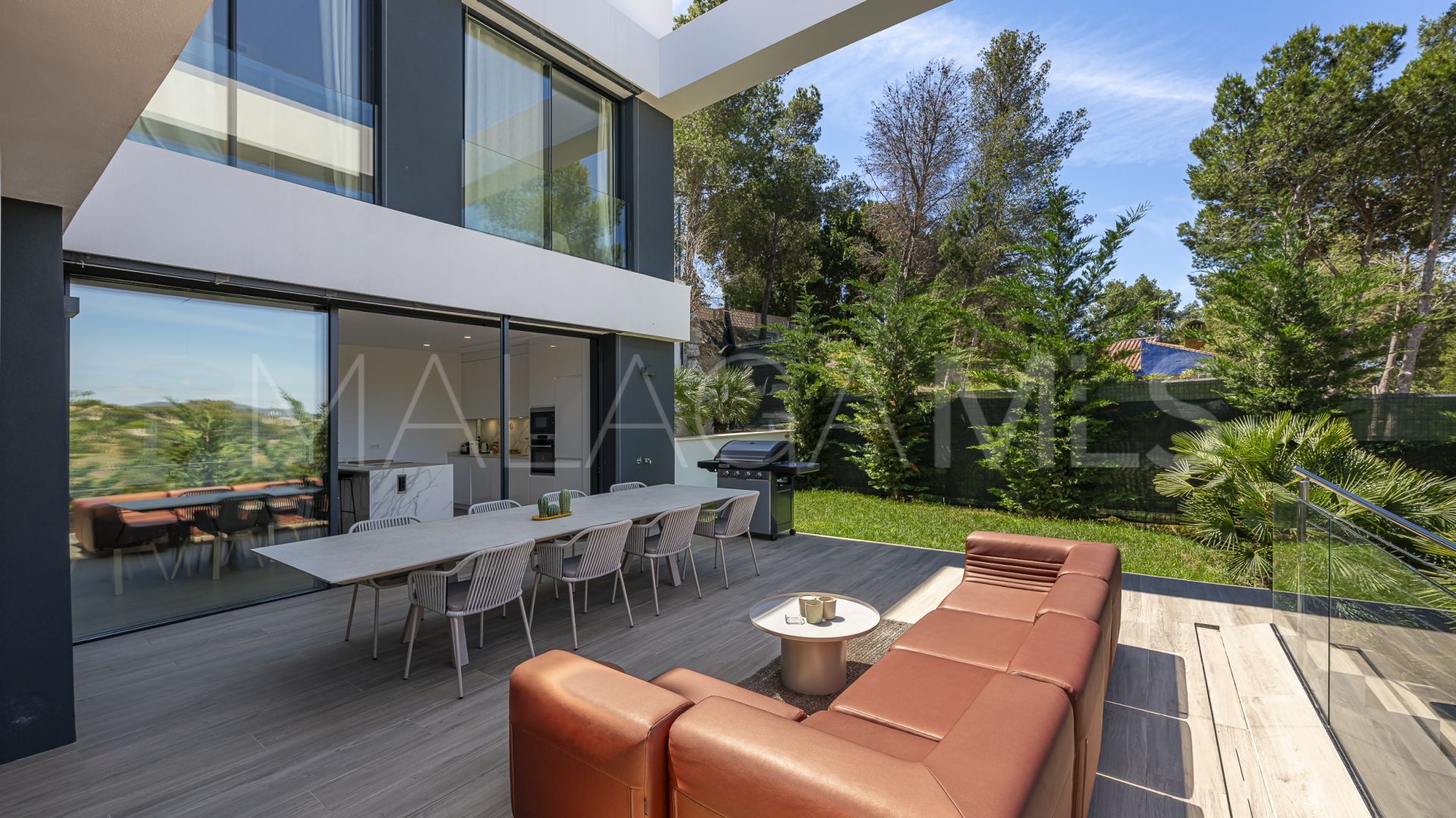 Villa for sale in Pinares de San Antón