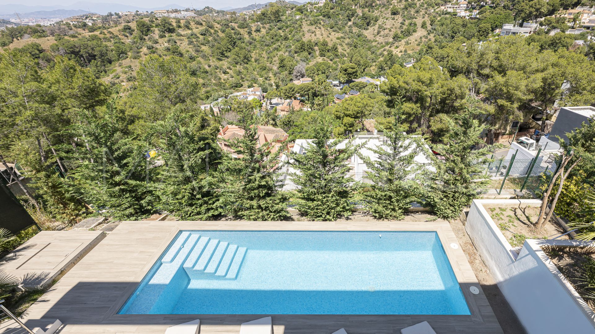 Villa for sale in Pinares de San Antón