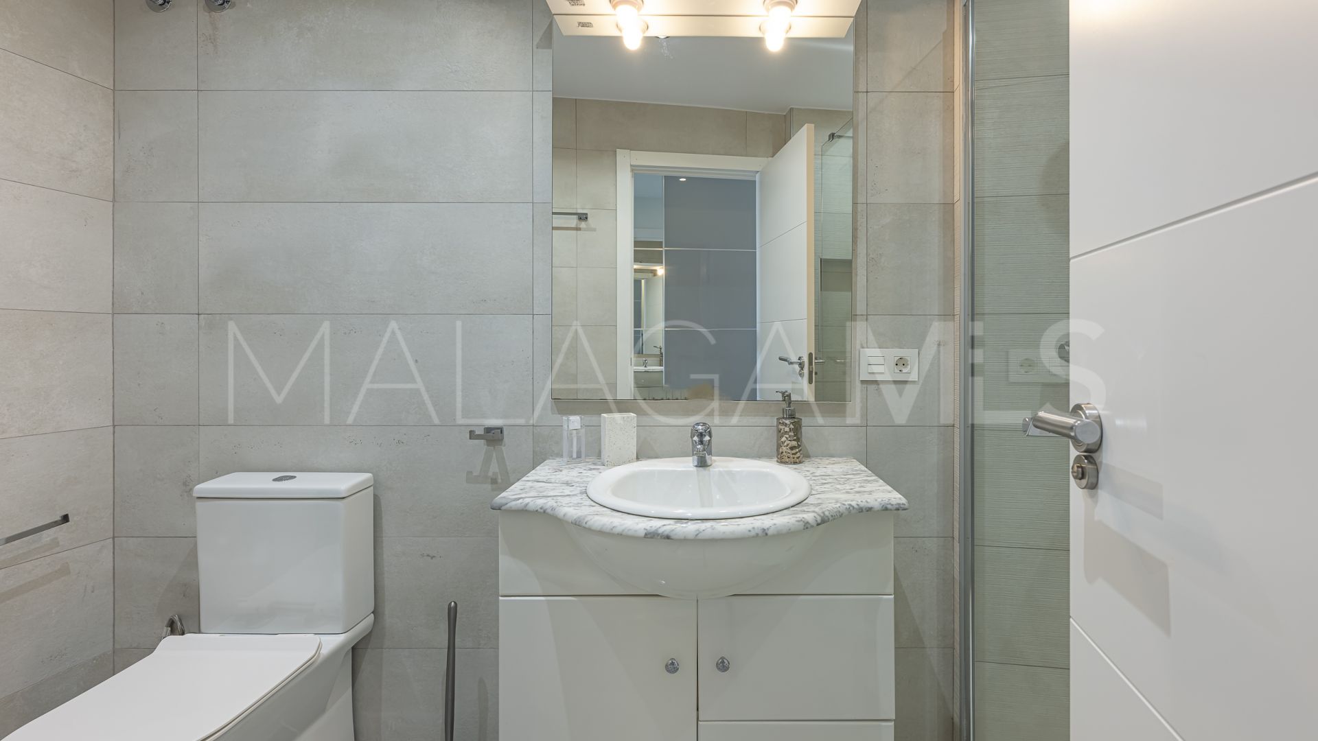 For sale Nueva Andalucia 2 bedrooms apartment