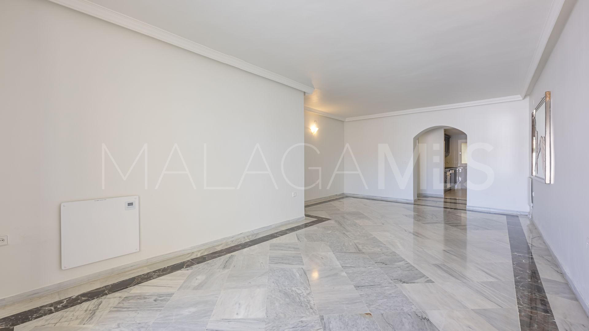 For sale Nueva Andalucia 2 bedrooms apartment