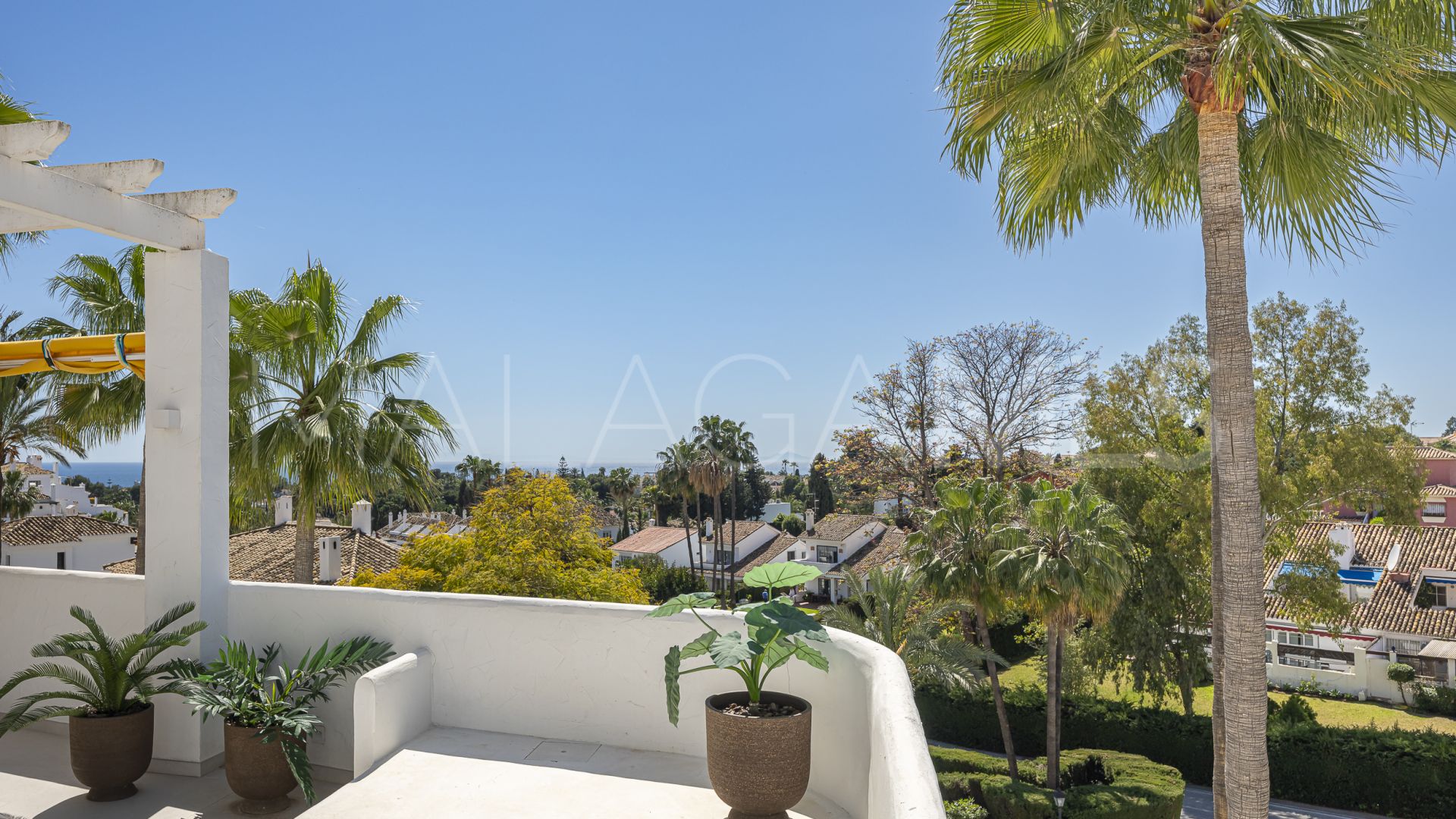 For sale Nueva Andalucia 2 bedrooms apartment