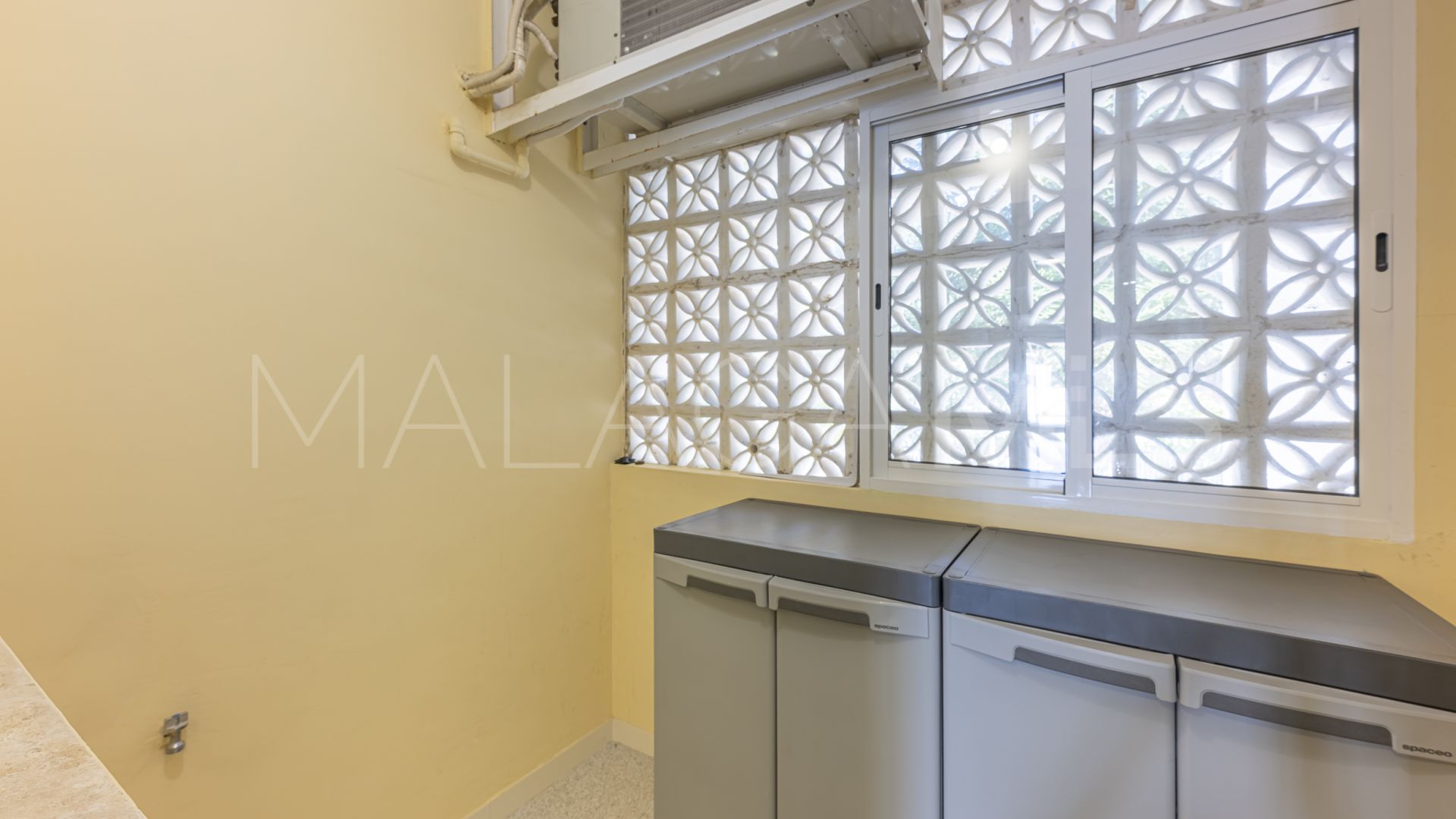 For sale Nueva Andalucia 2 bedrooms apartment
