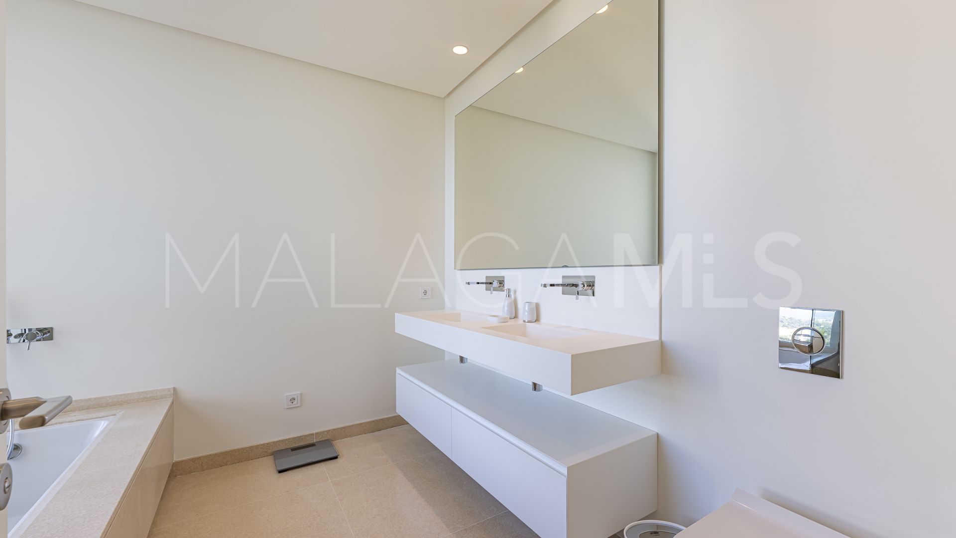 3 bedrooms apartment in Marbella Club Hills for sale