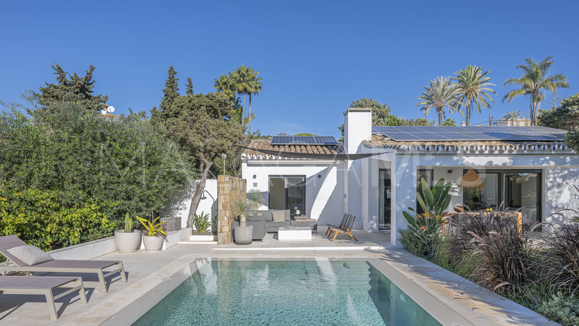 Villa for sale in Marbesa